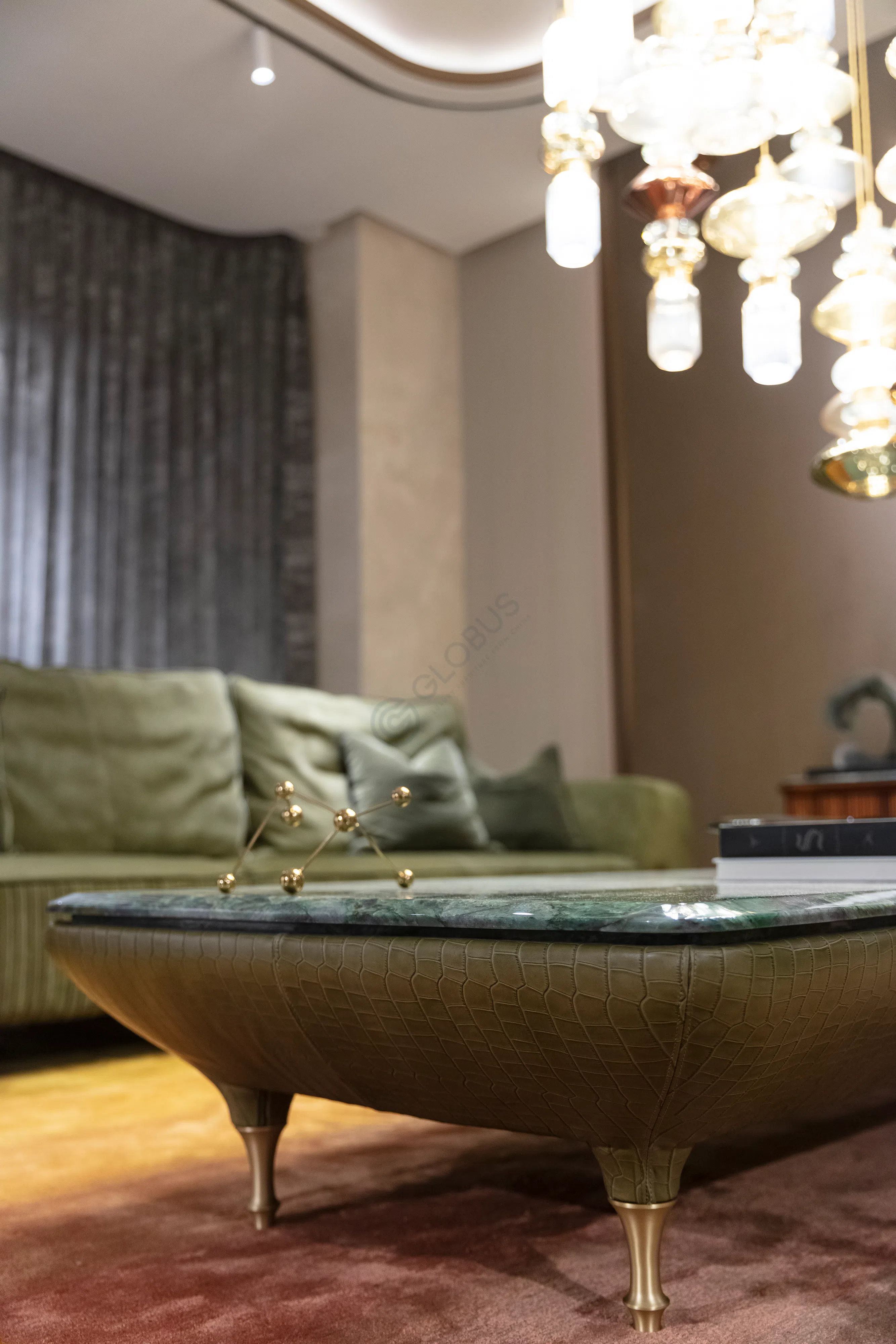 Журнальный столик Xandru