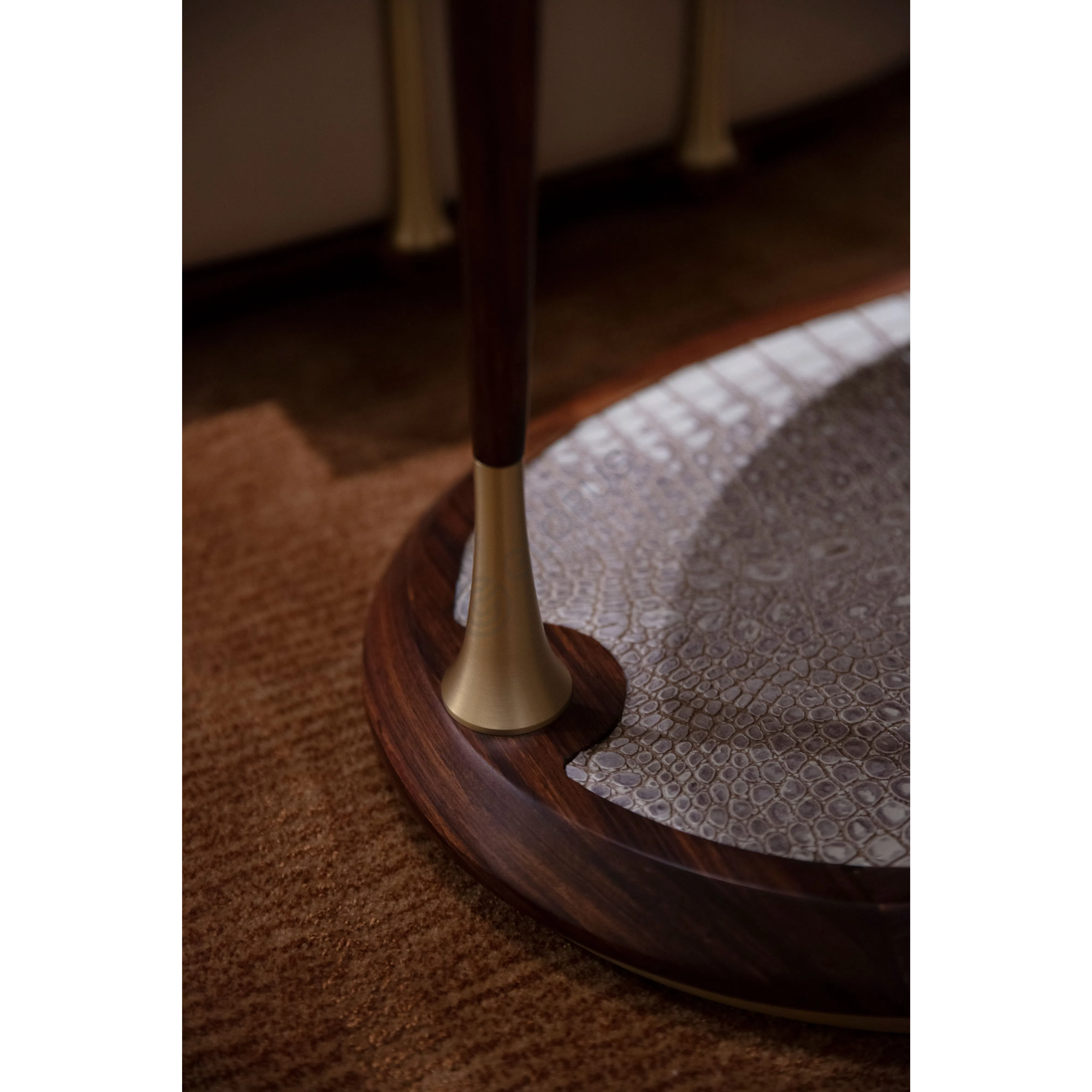 Угловой столик Ricca