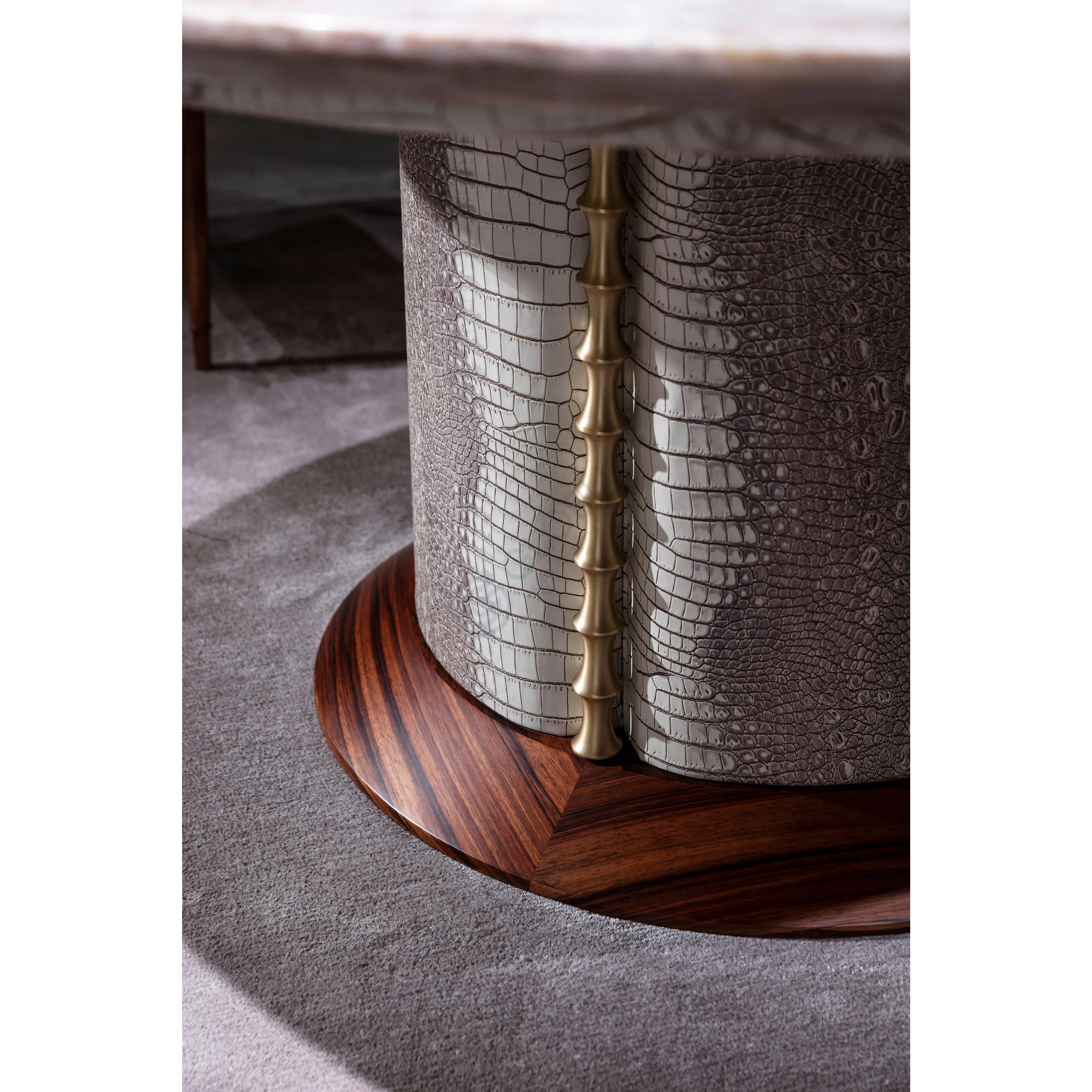 Обеденный стол Etterno