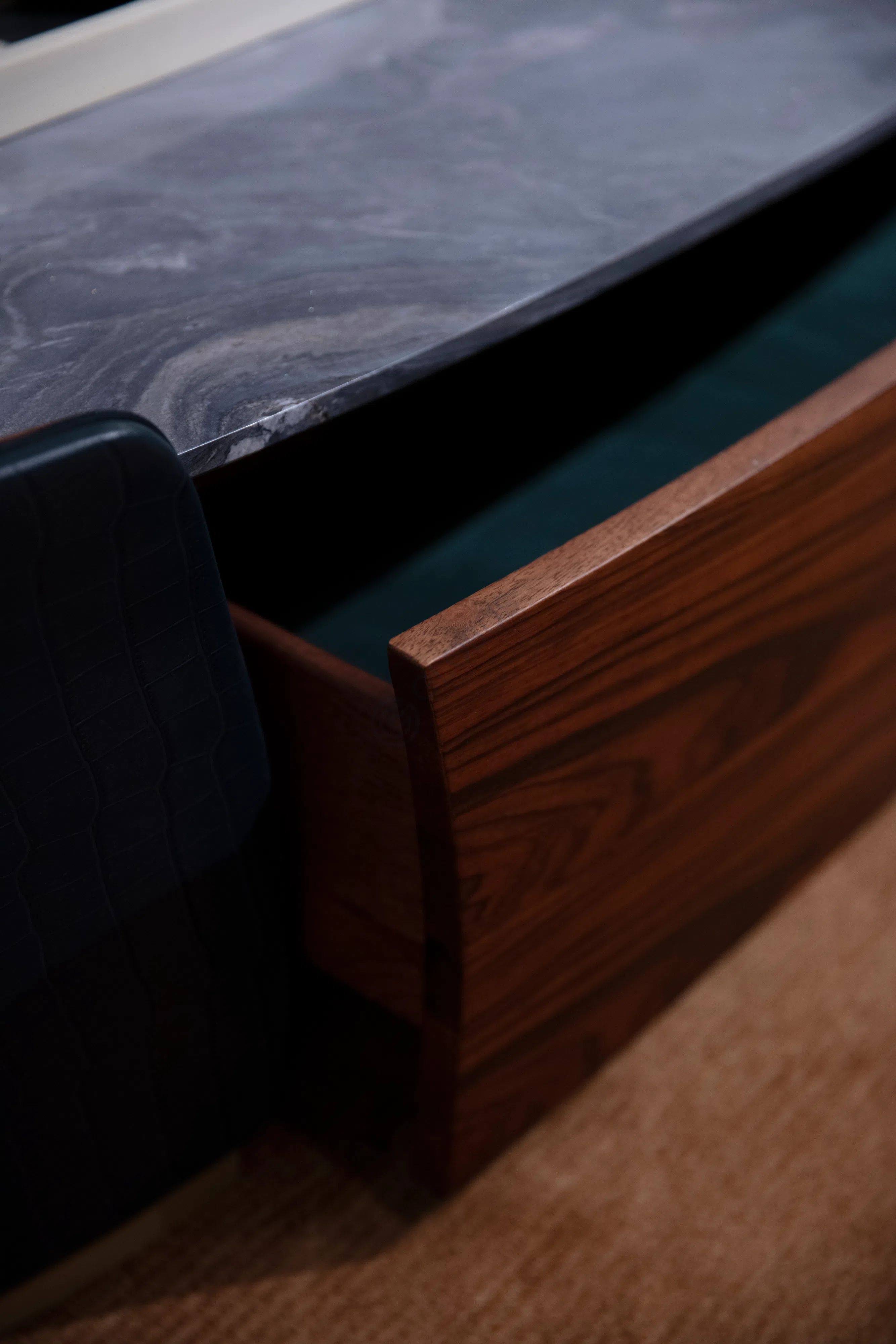 Журнальный столик Cladus