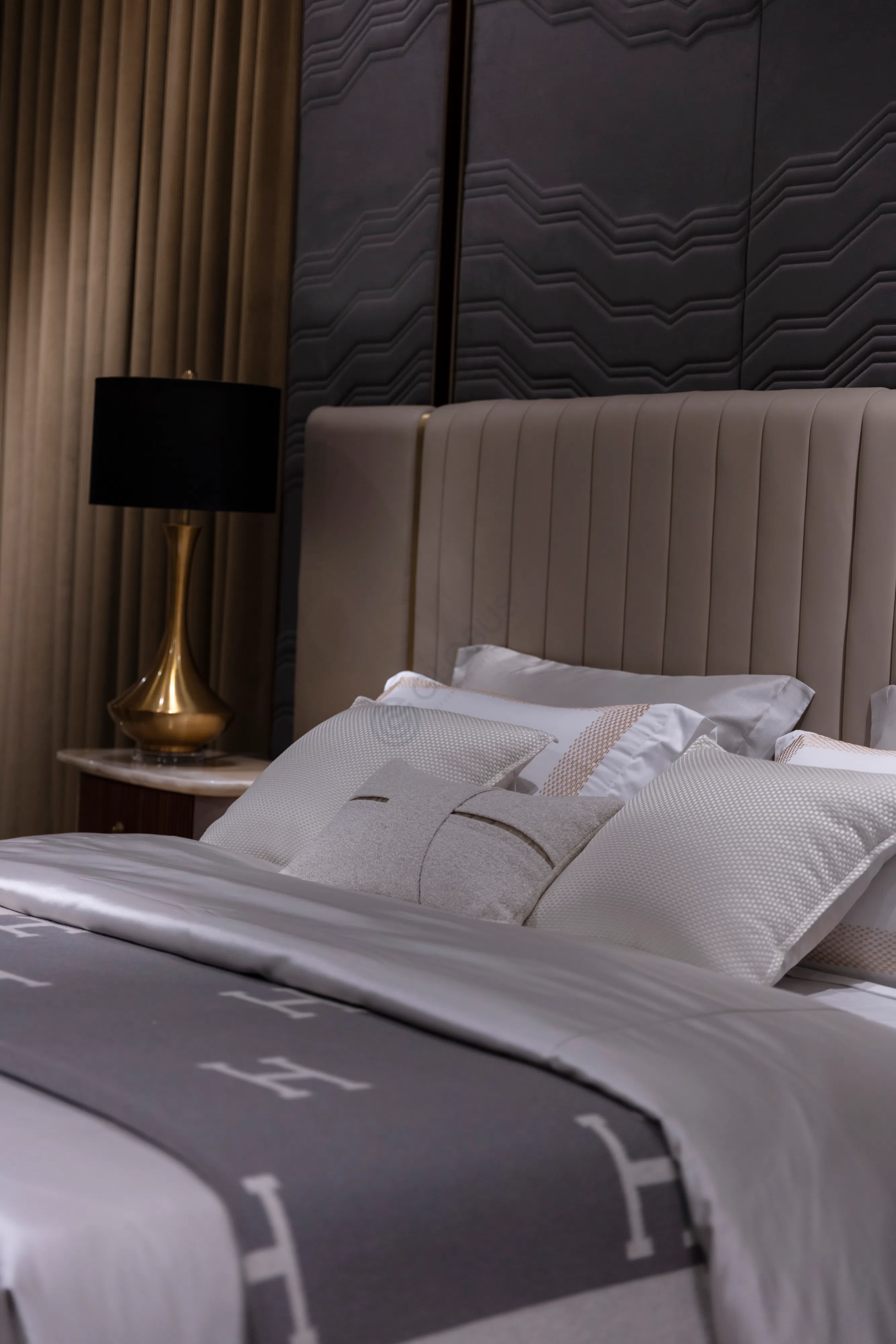 Кровать Exulto