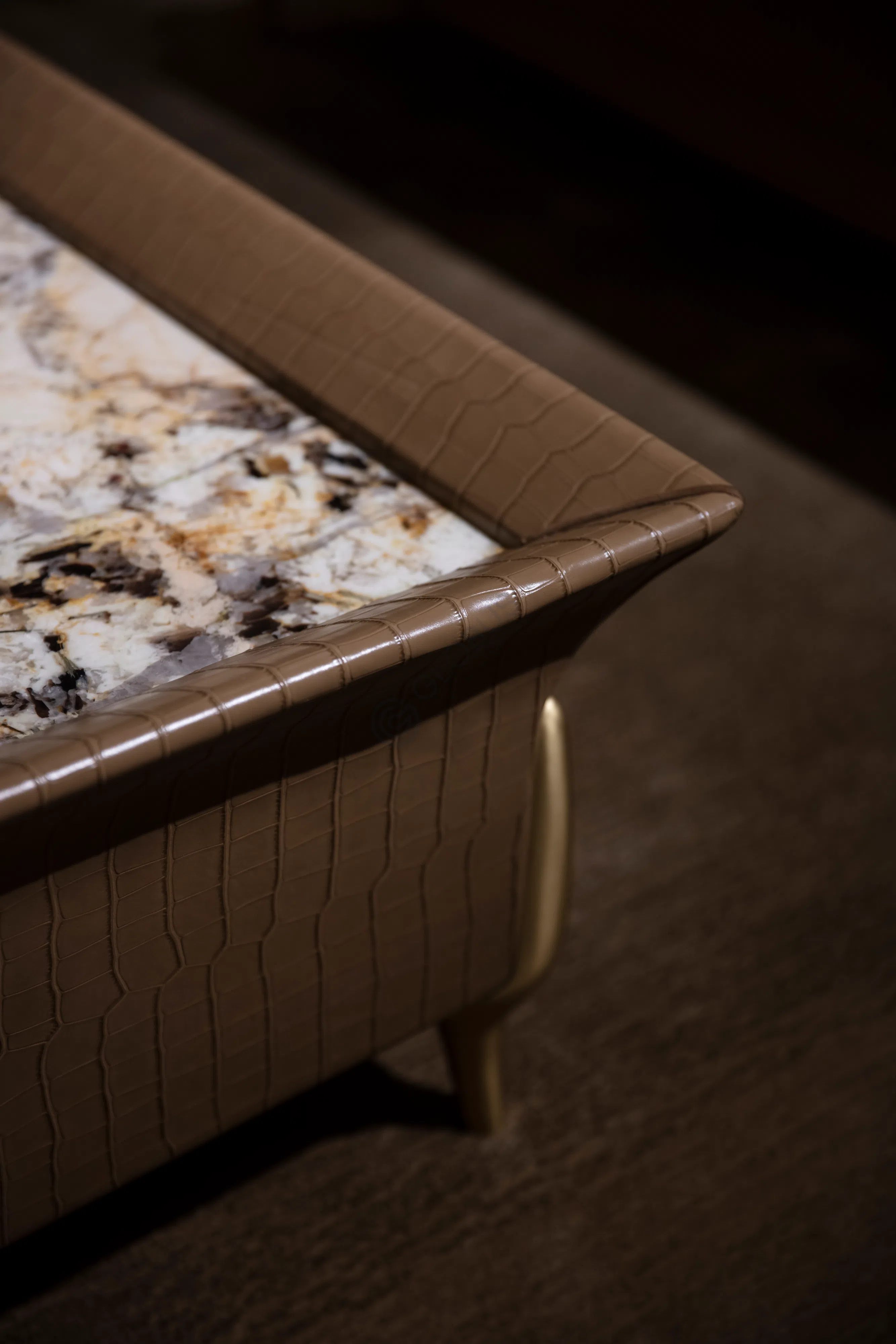 Журнальный столик Bucanica