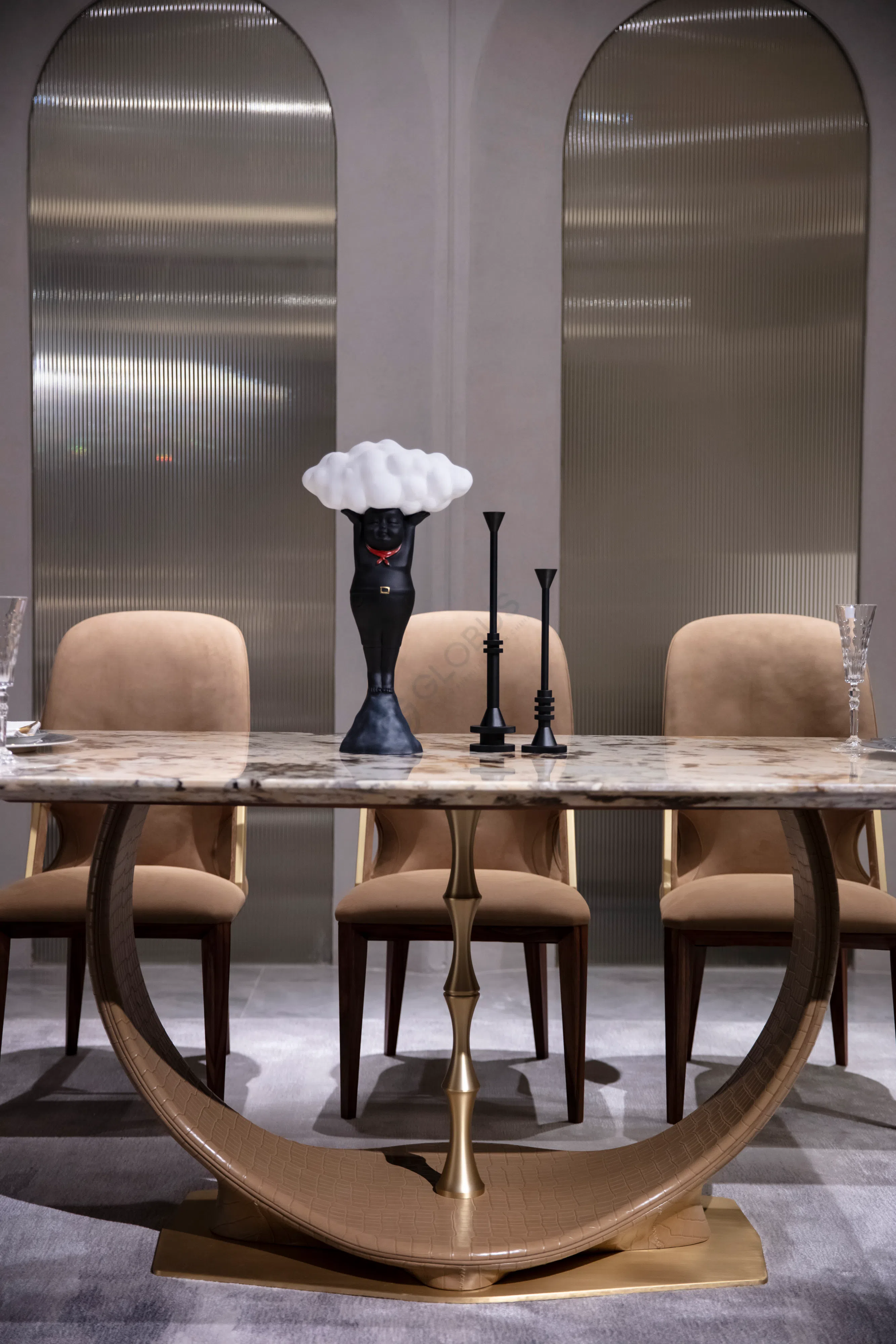 Обеденный стол Parva