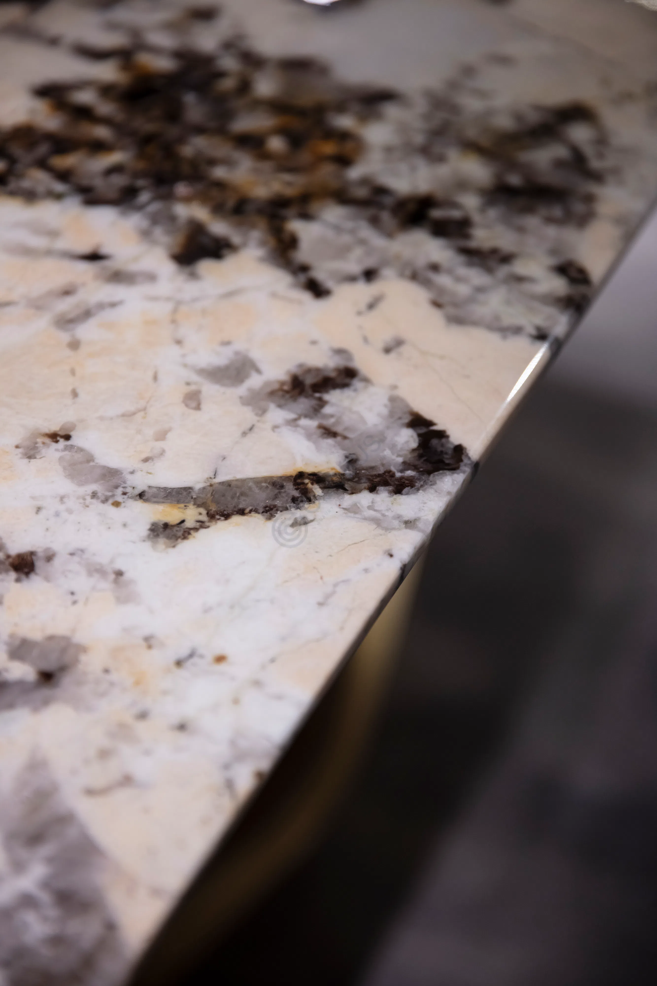 Обеденный стол Parva