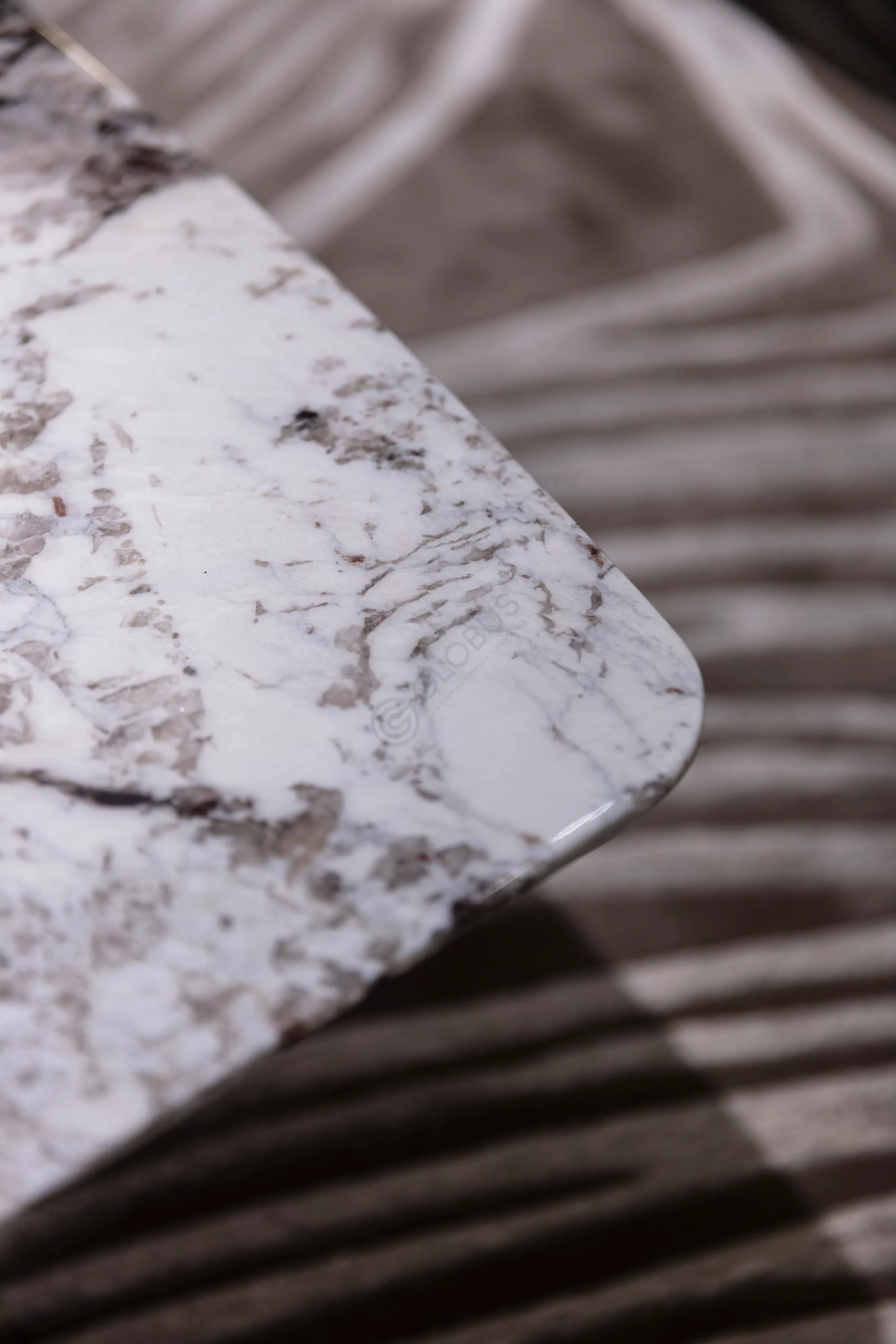 Журнальный столик Reiterato