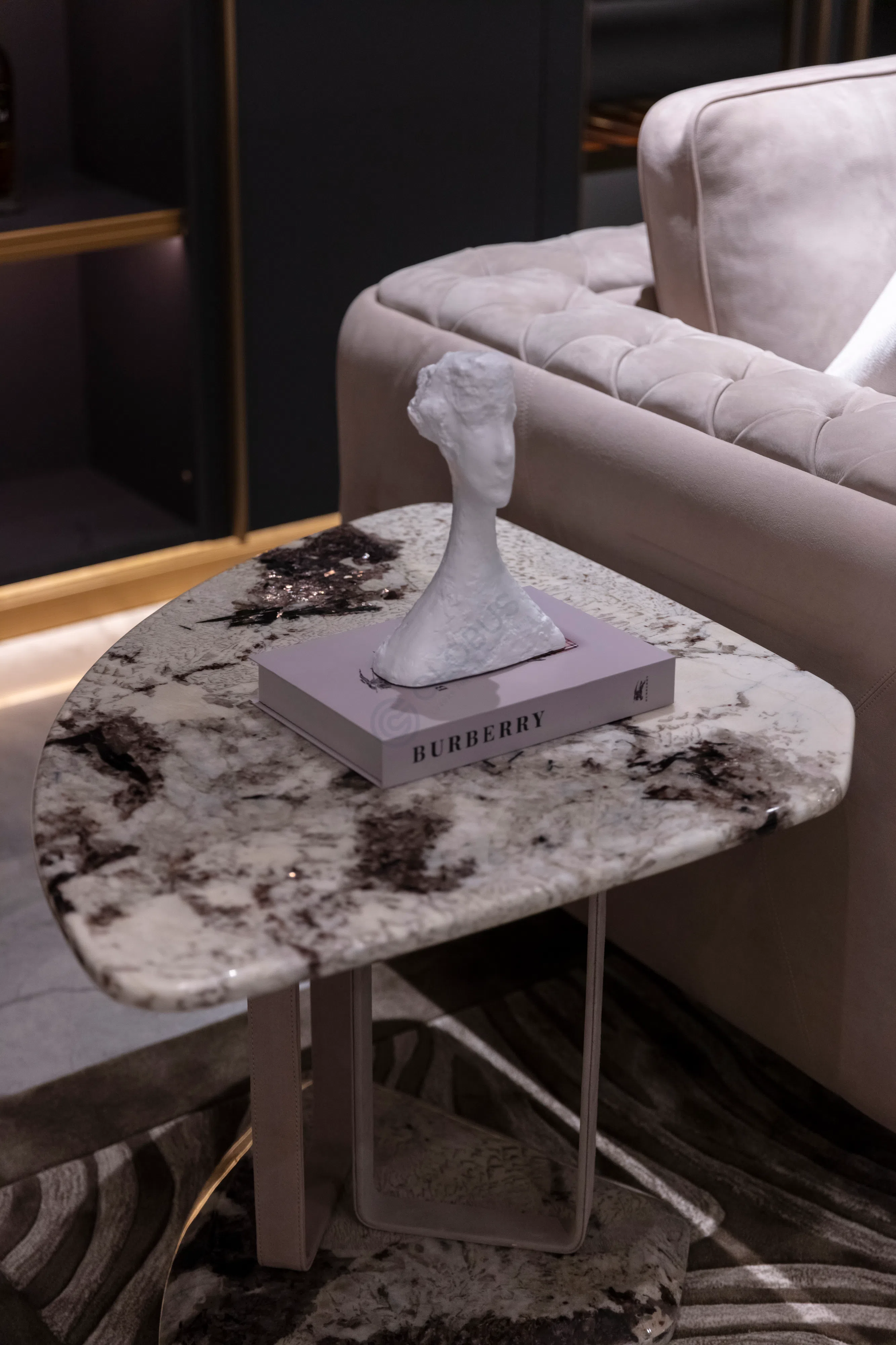 Угловой столик Licuccio