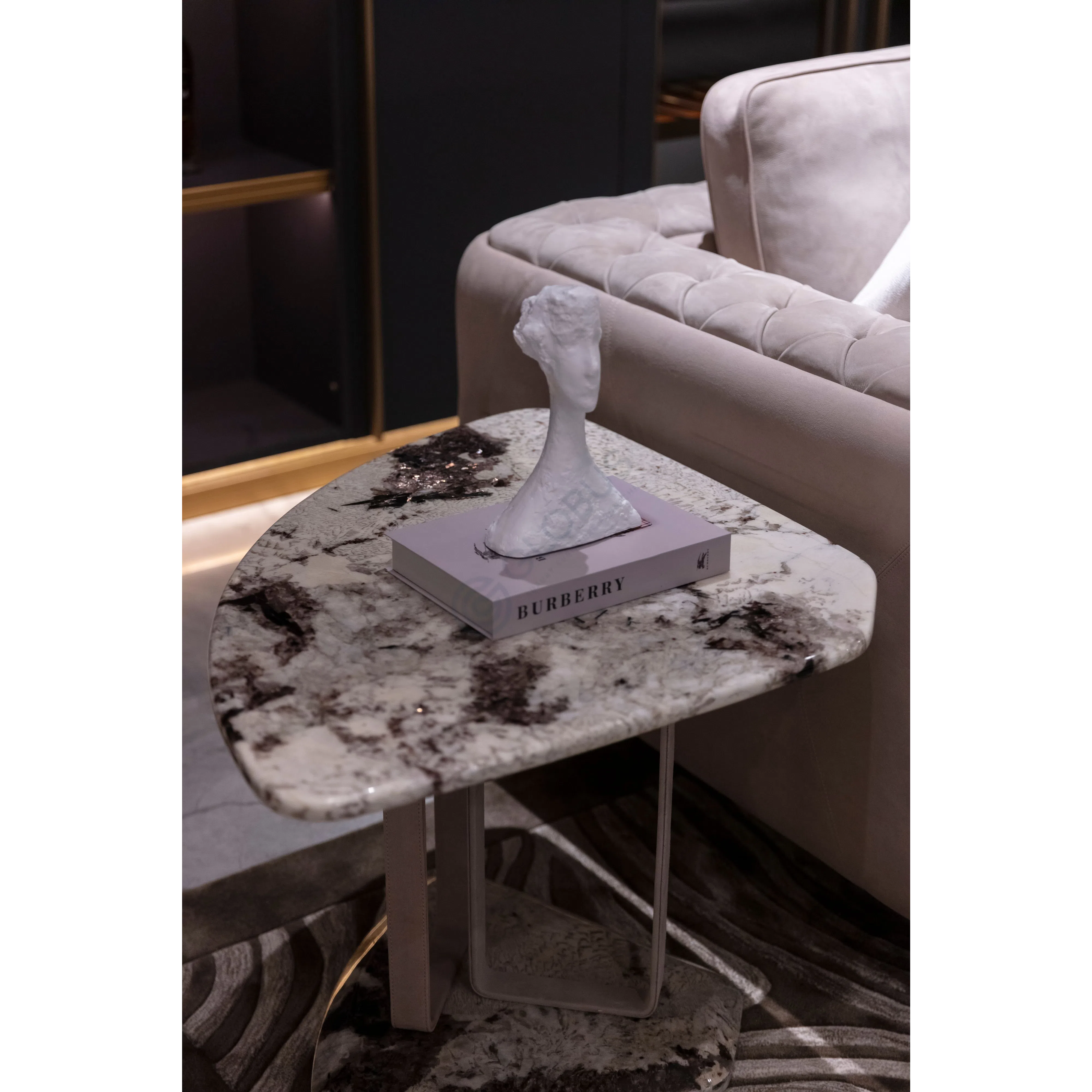 Угловой столик Licuccio