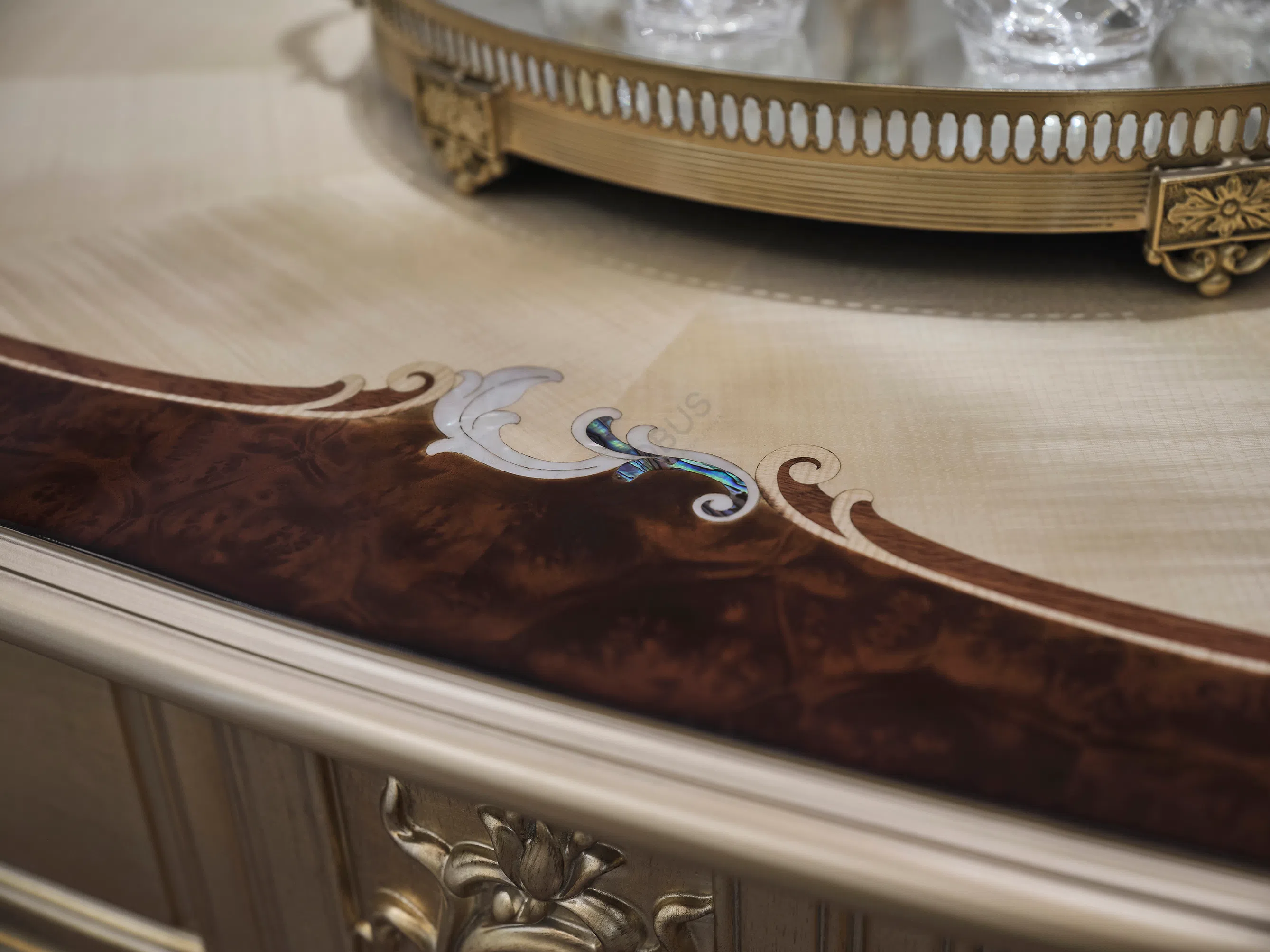 Журнальный столик Kolumbina