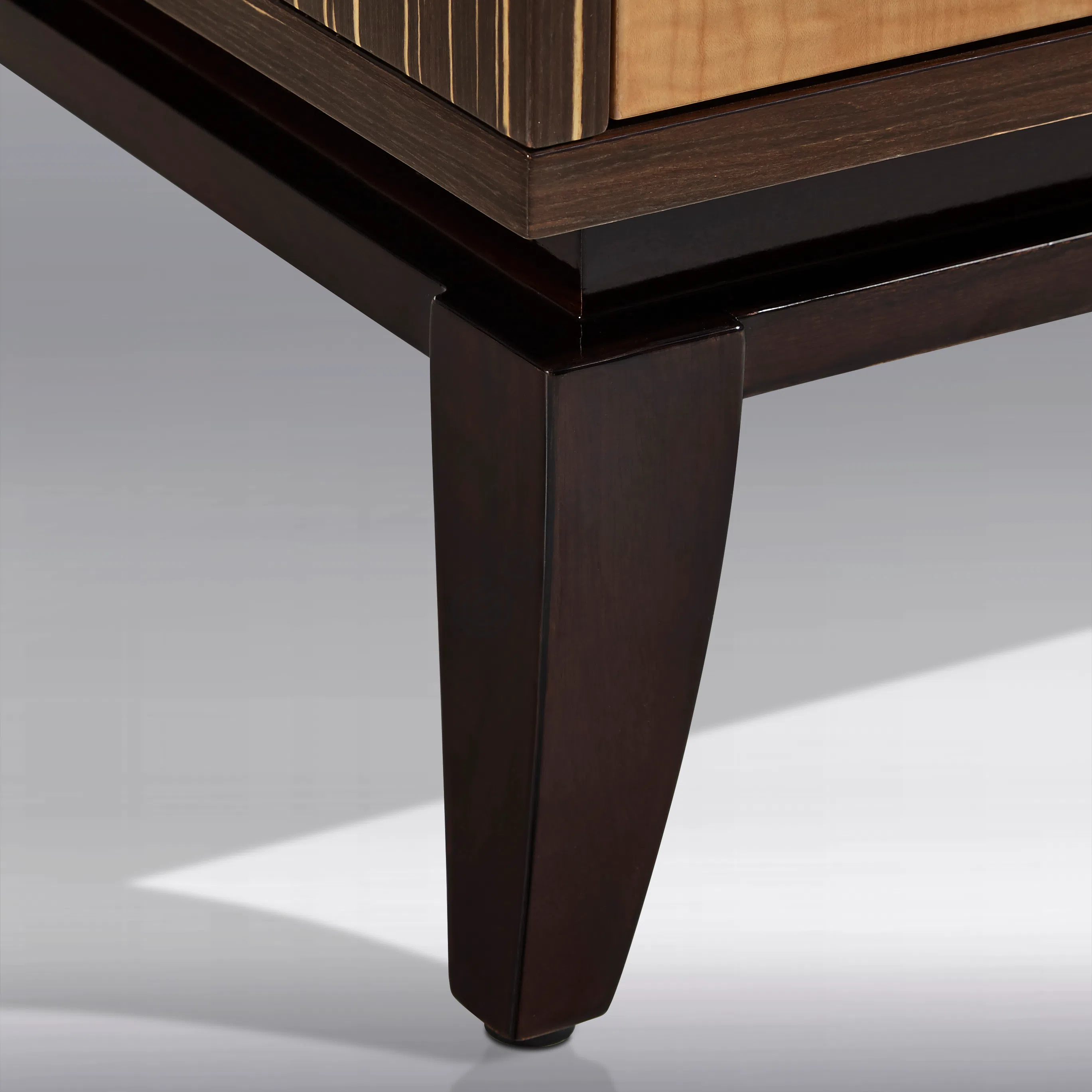 Прикроватная тумба Harlowe