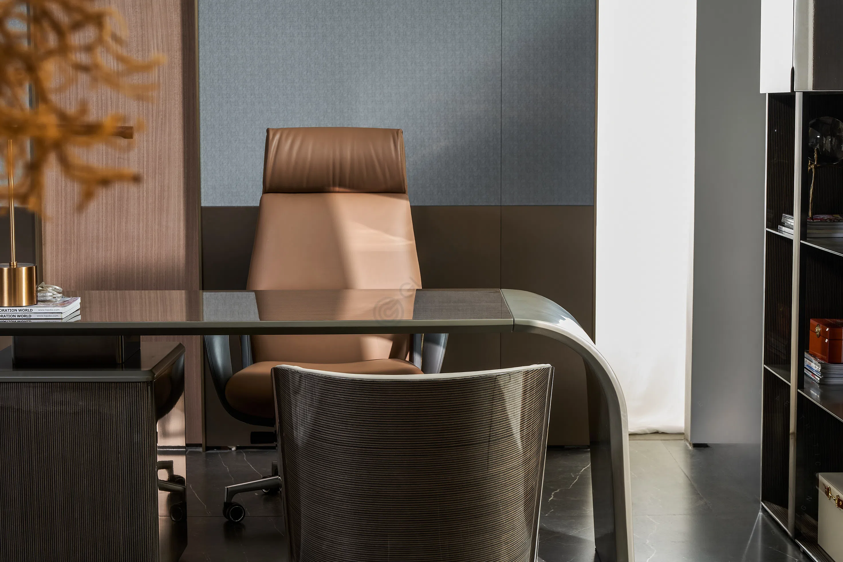 Стол для кабинета Kamilla