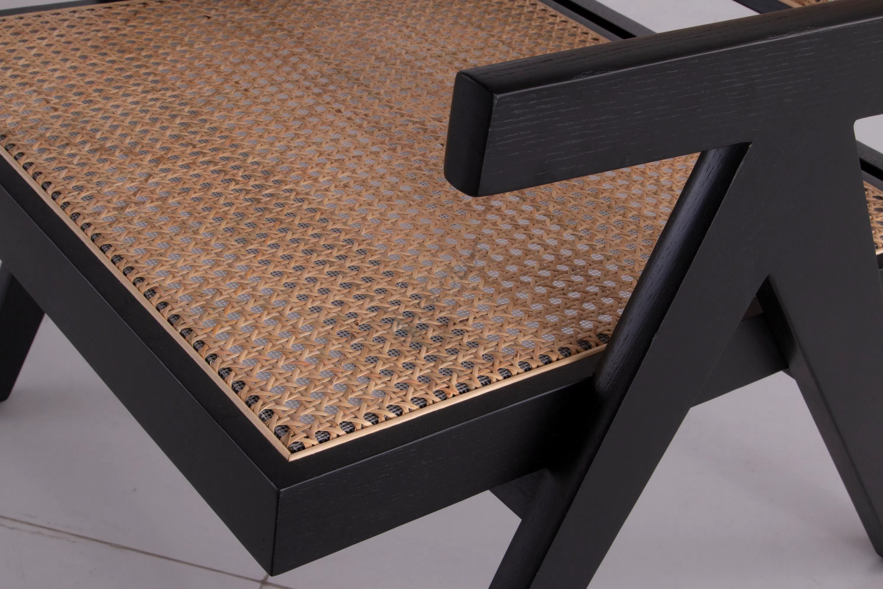 Кресло EICHHOLTZ Aristide