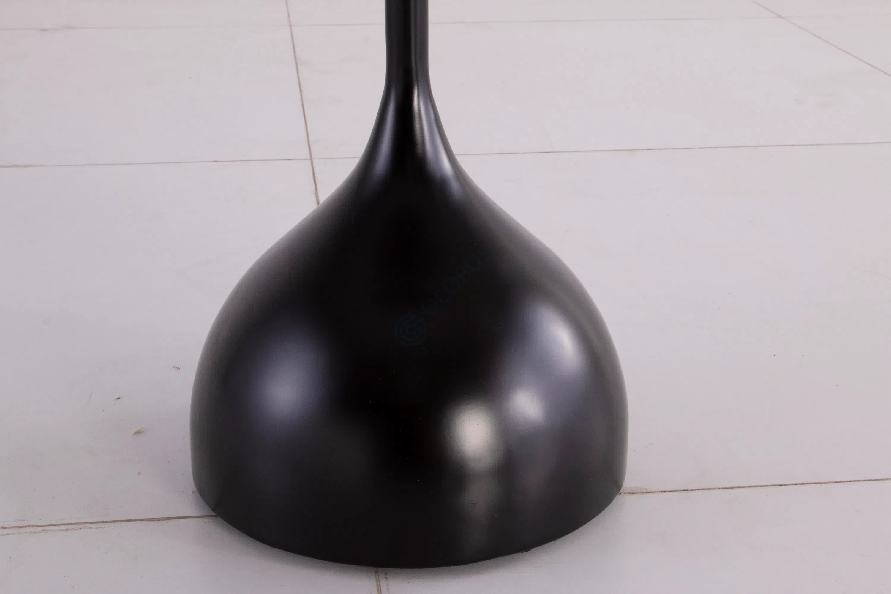 Угловой столик Yasmira