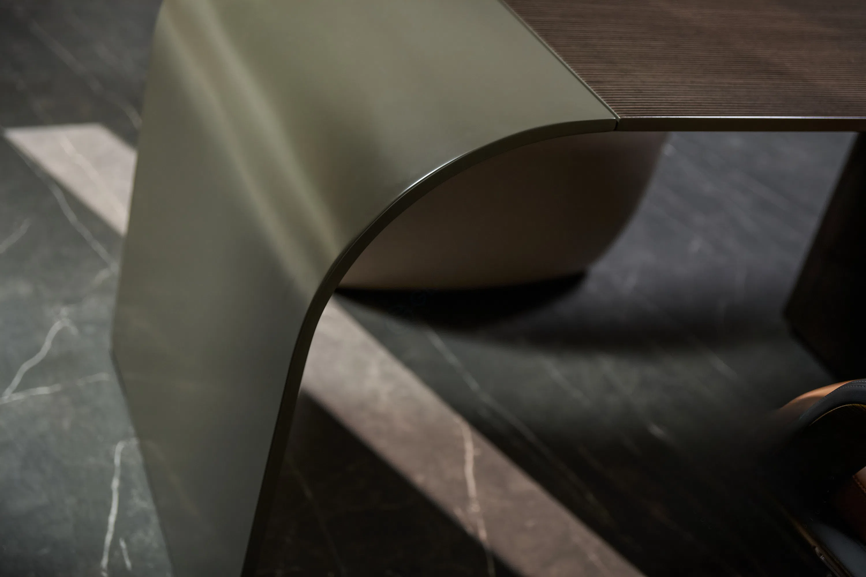 Стол для кабинета Kamilla