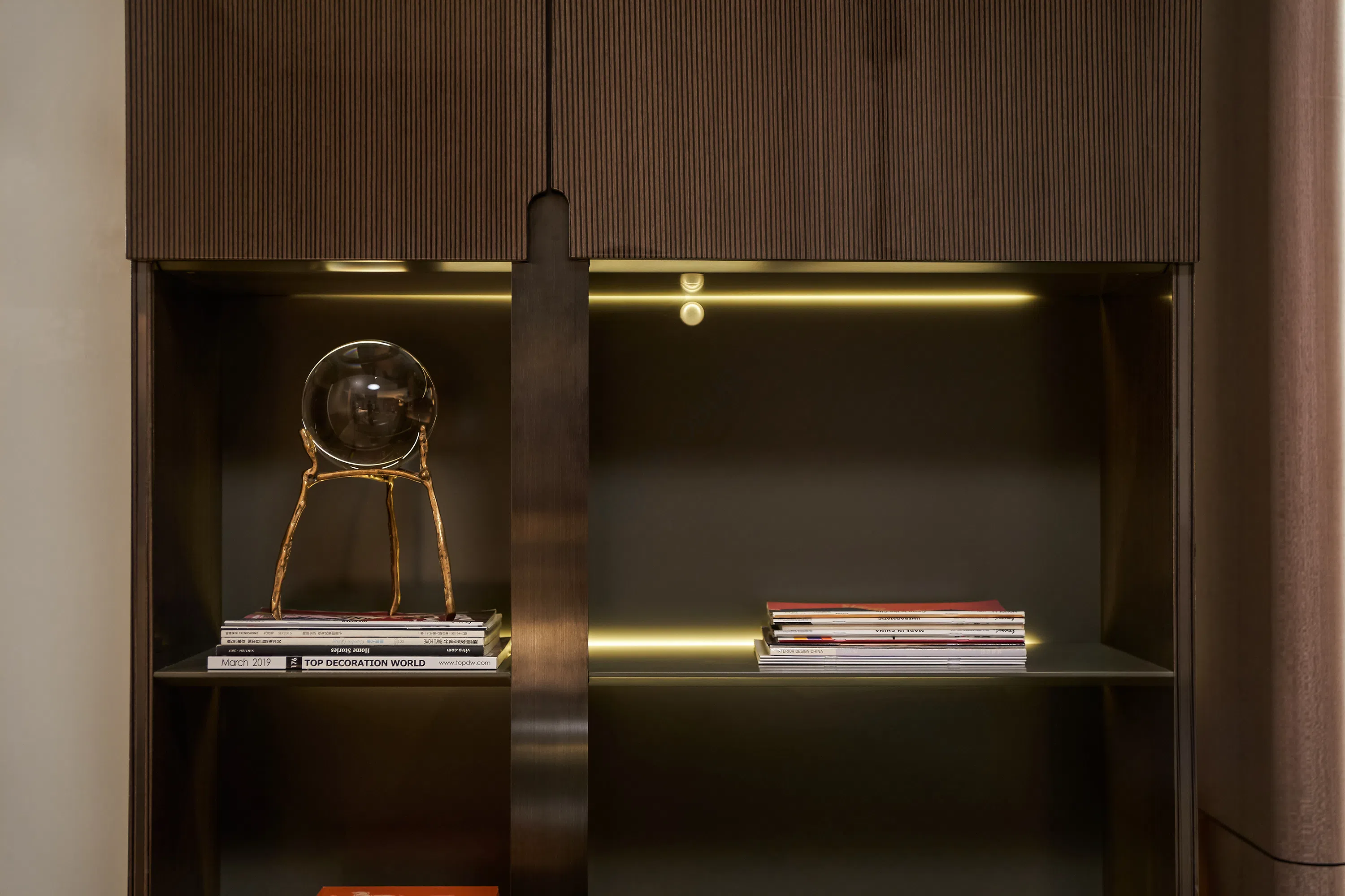 Книжный шкаф Orsola