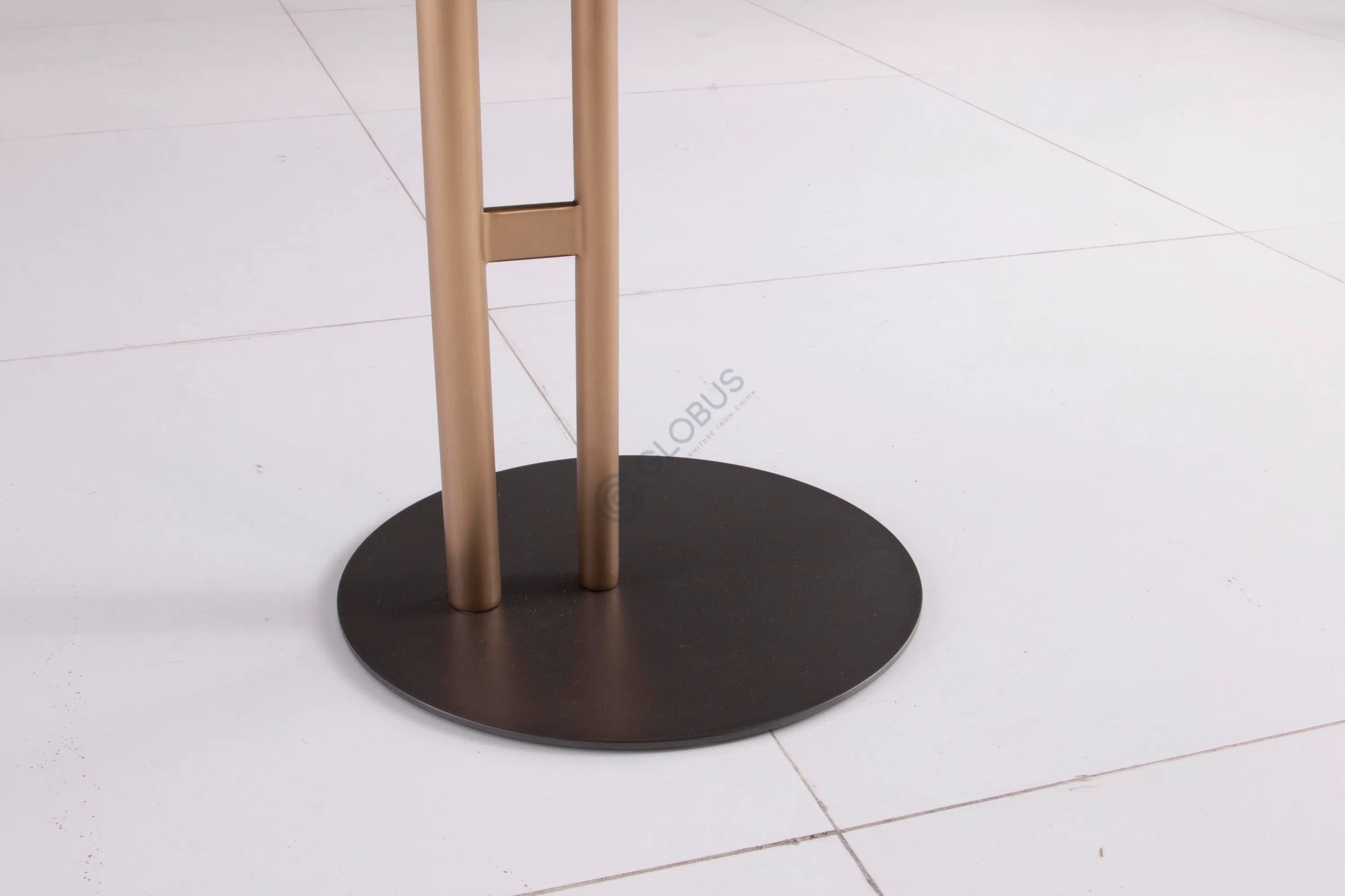 Угловой столик Leontiae