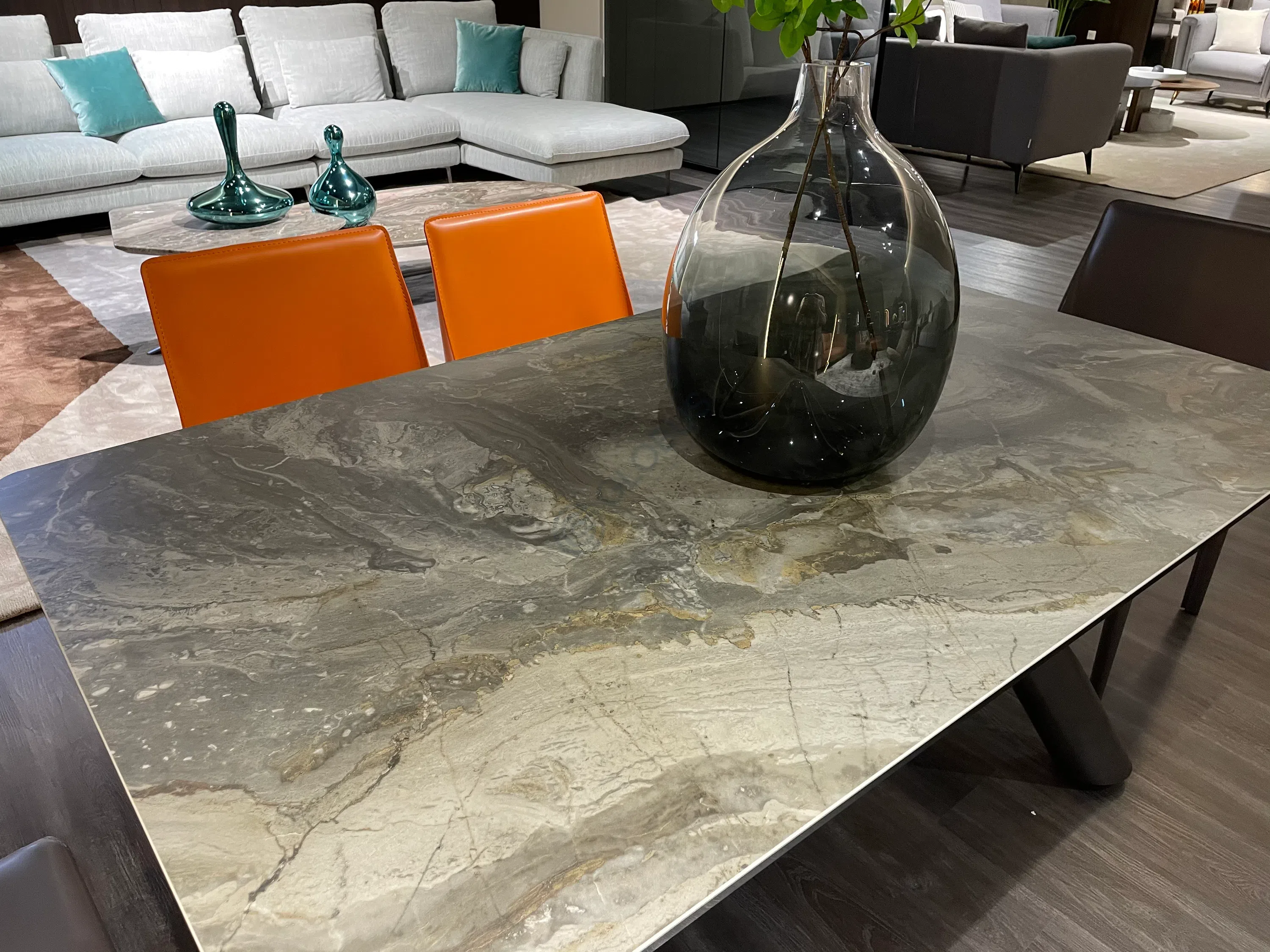 Обеденный стол Yanelly