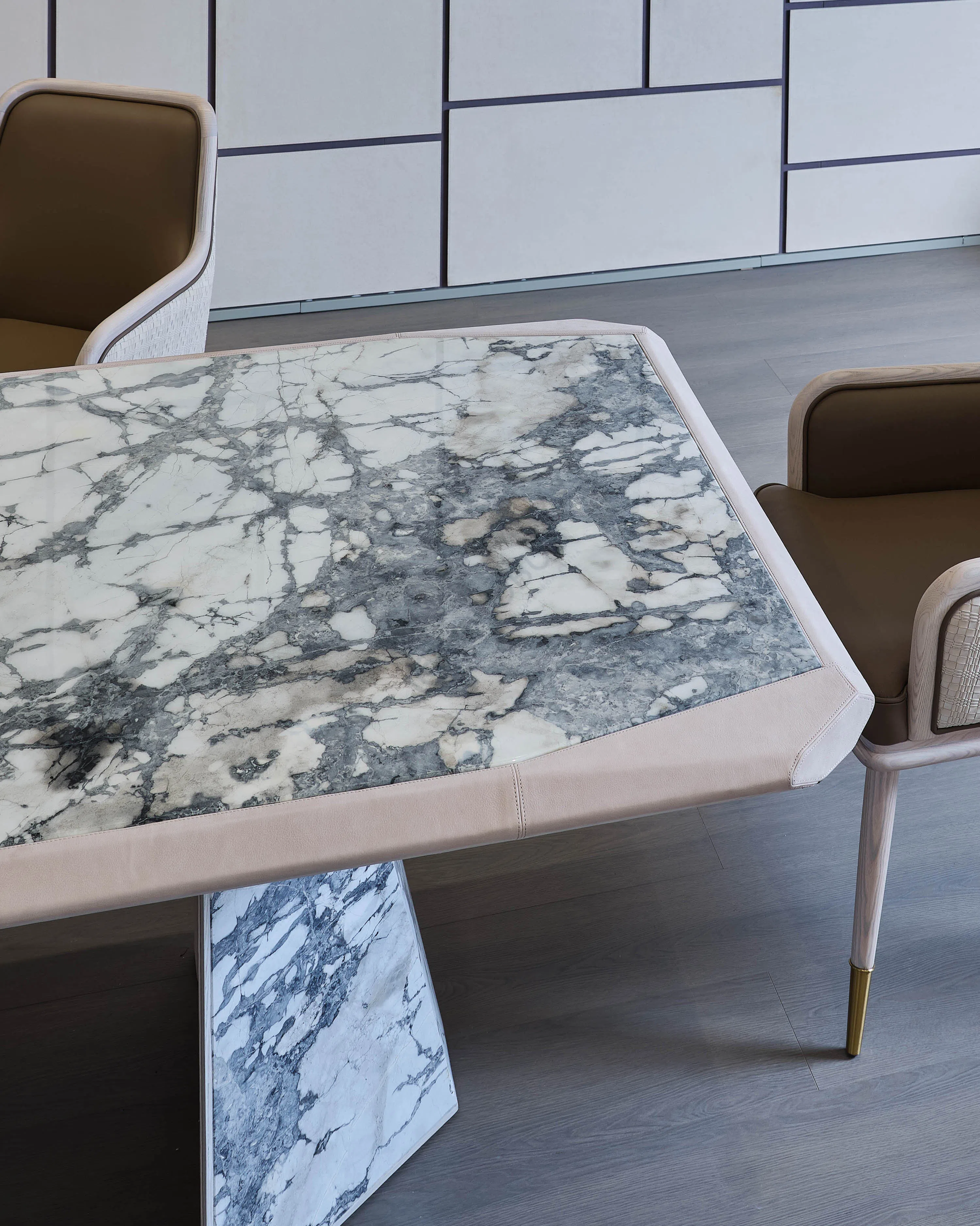 Обеденный стол Viaggio