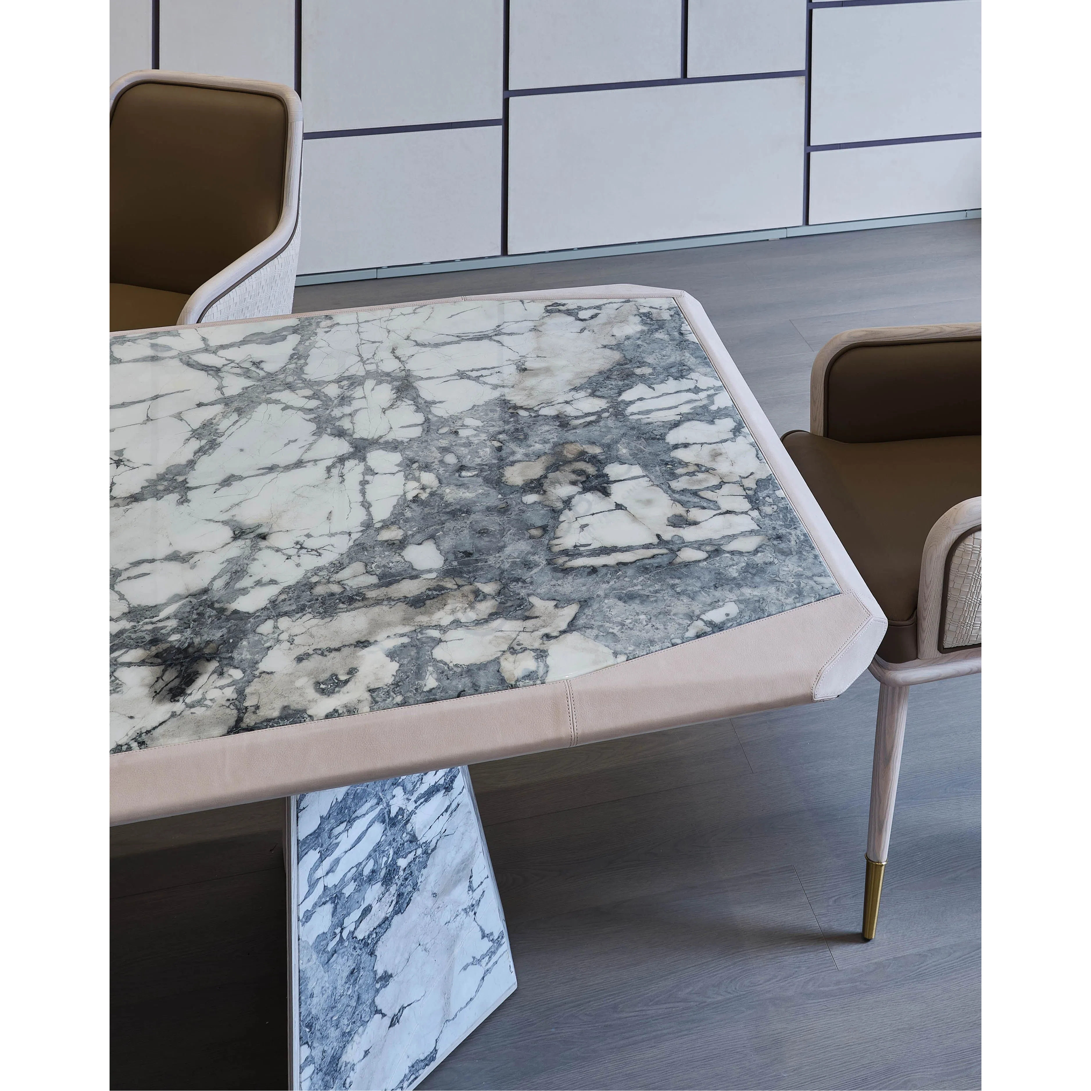 Обеденный стол Viaggio