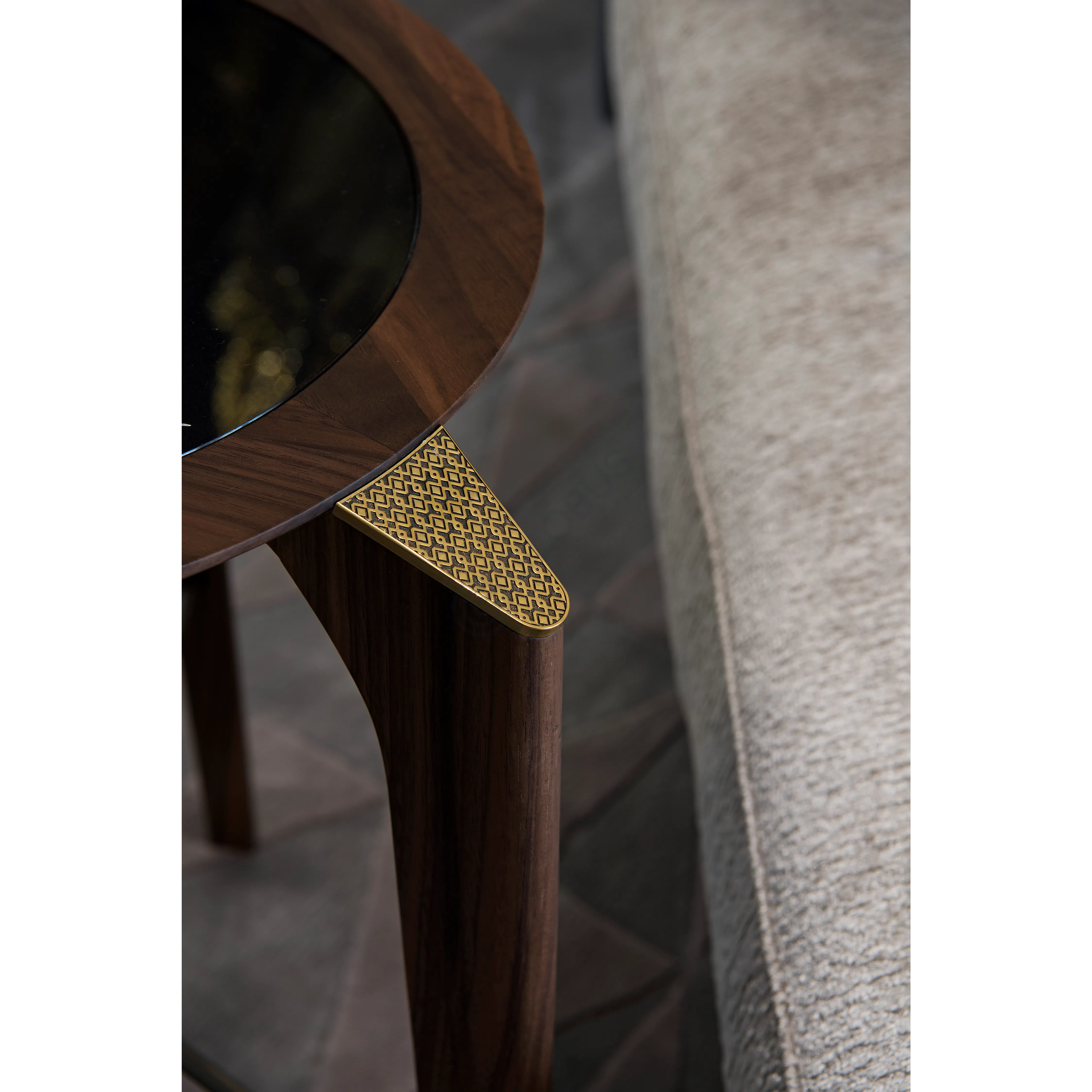 Угловой столик VISIONNAIRE Breeze