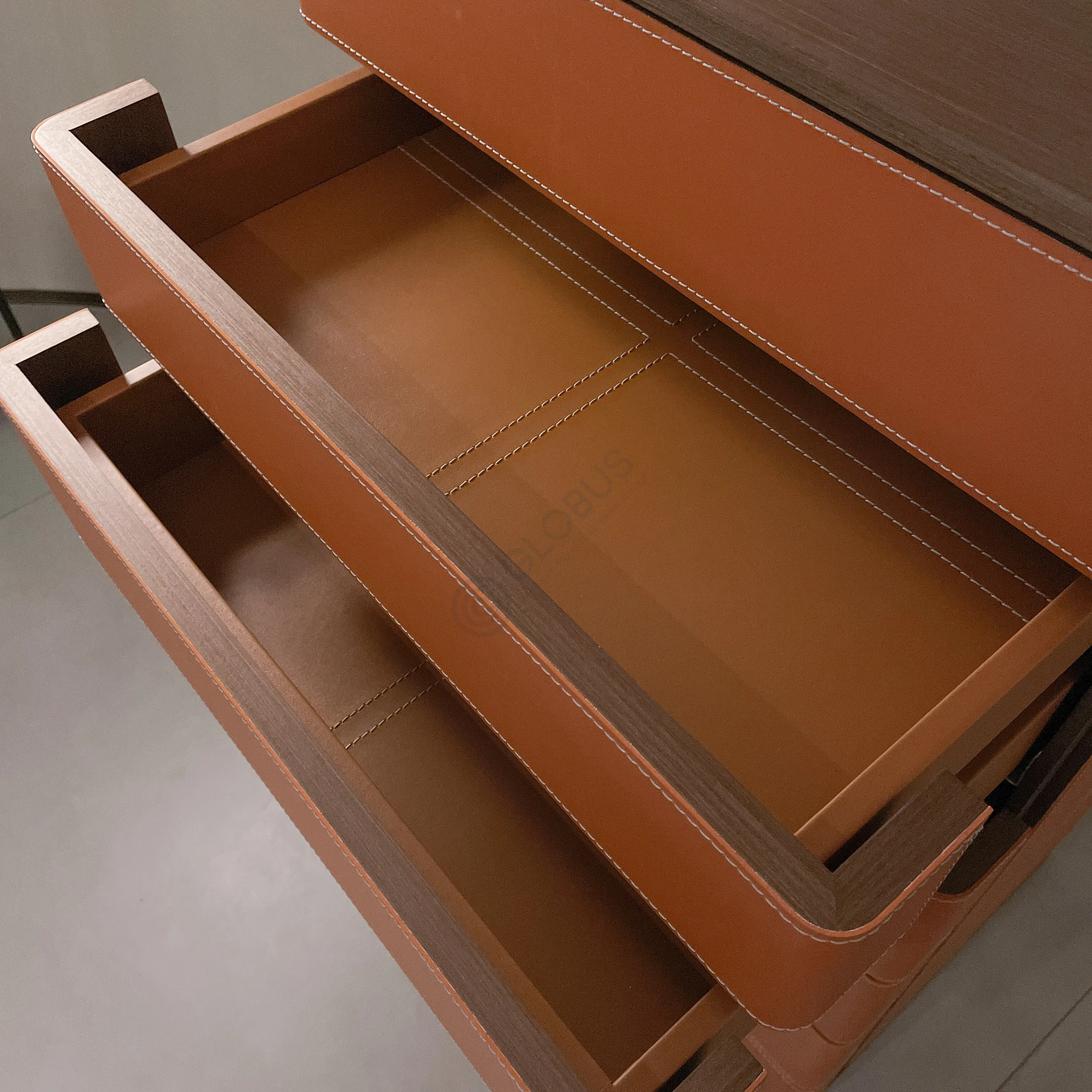 Комод POLTRONA FRAU Fidelio