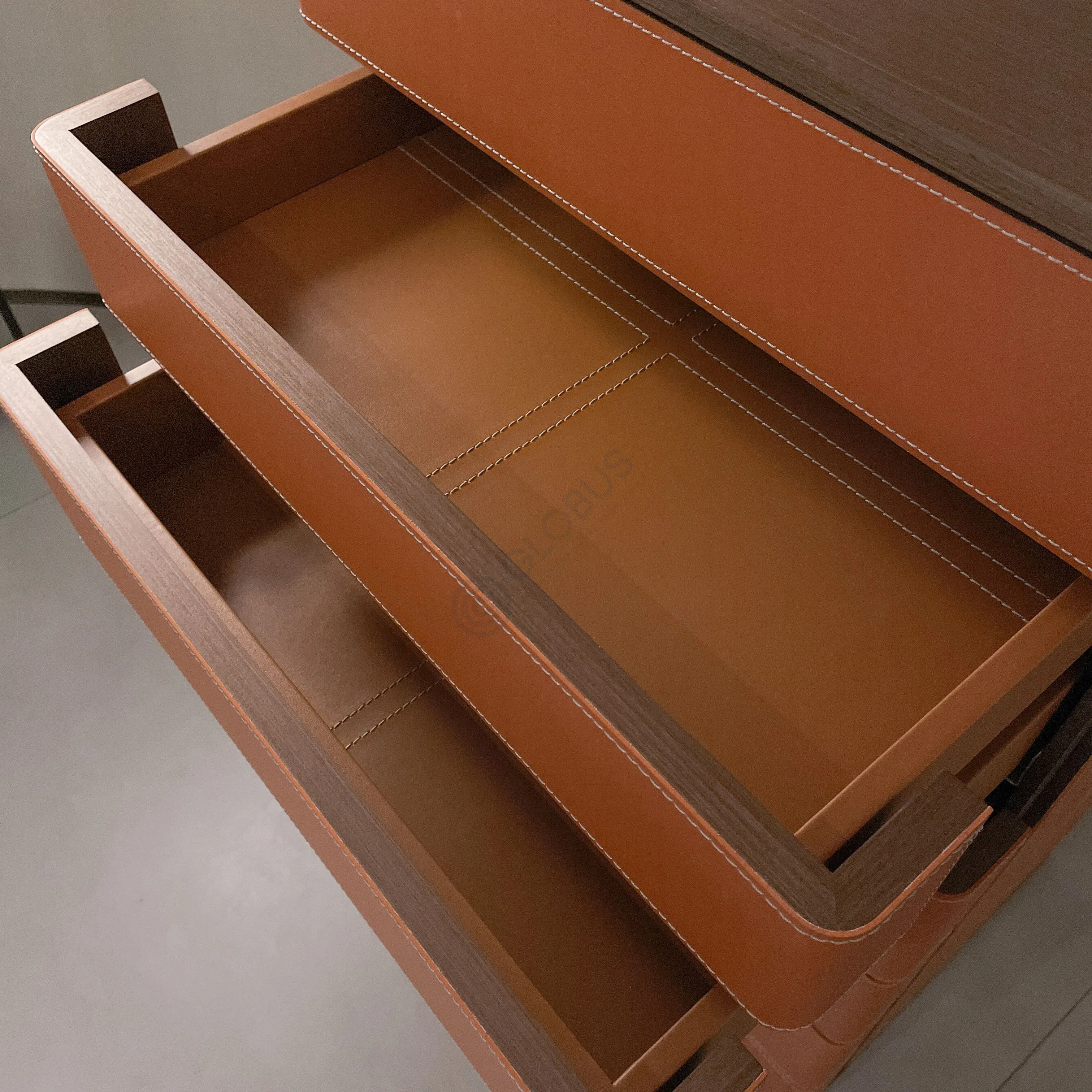 Комод POLTRONA FRAU Fidelio