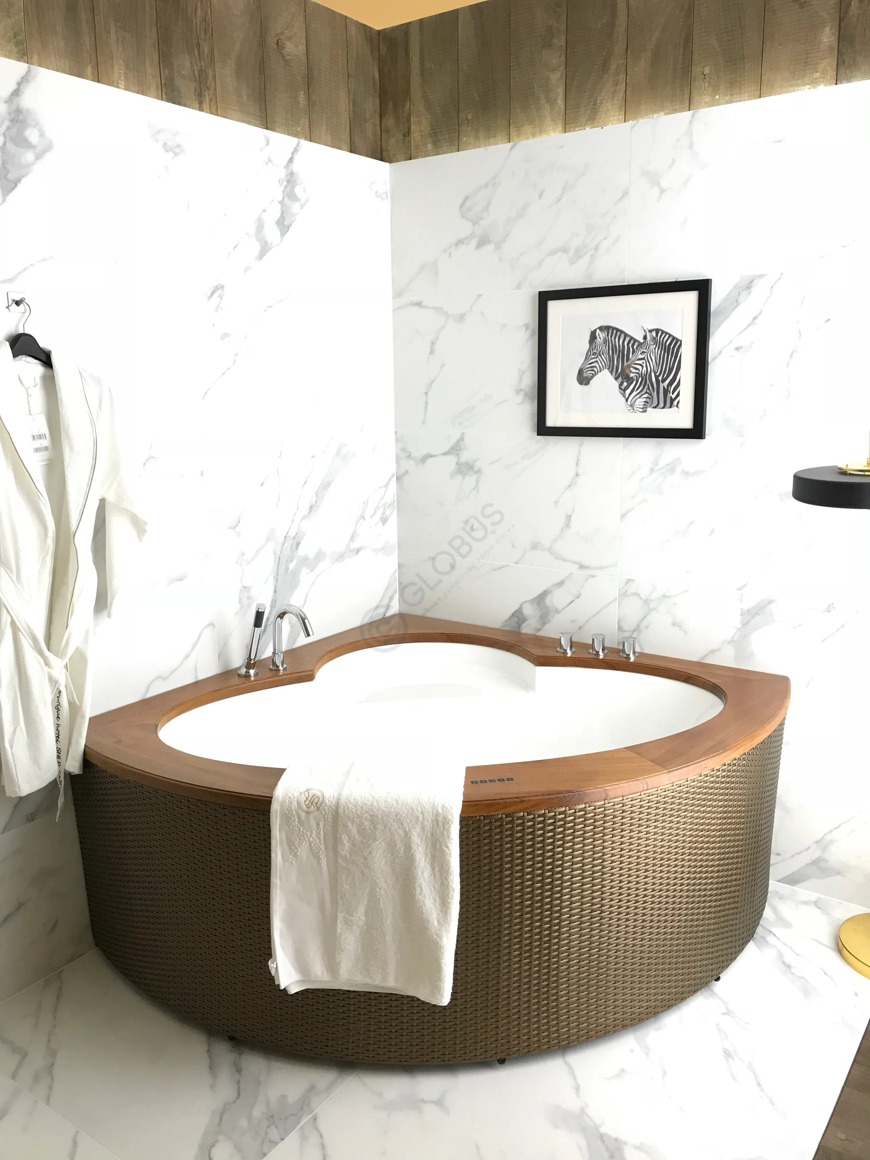 Джакузи Yuleidi