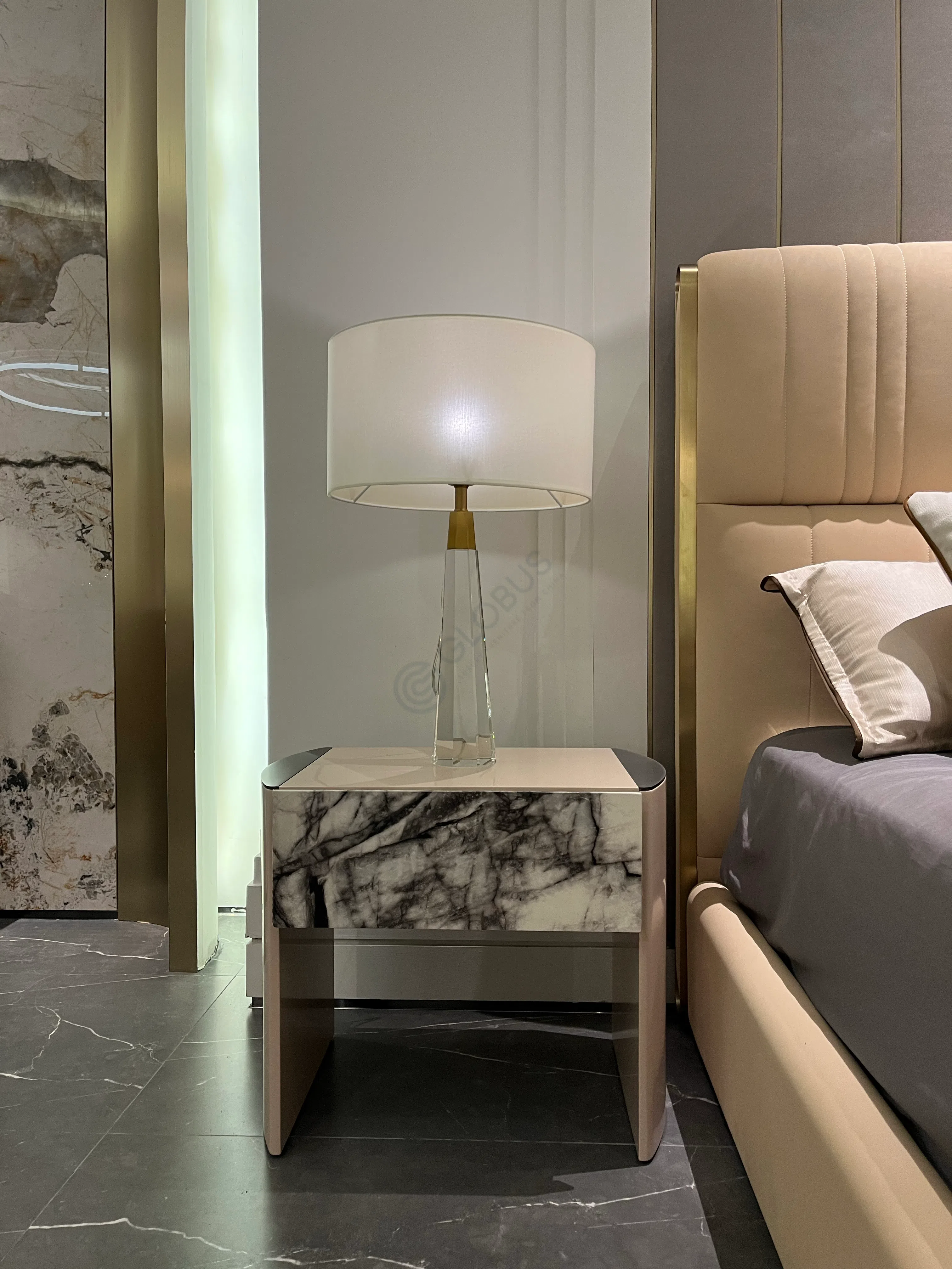 Прикроватная тумба HESSENTIA Linfa