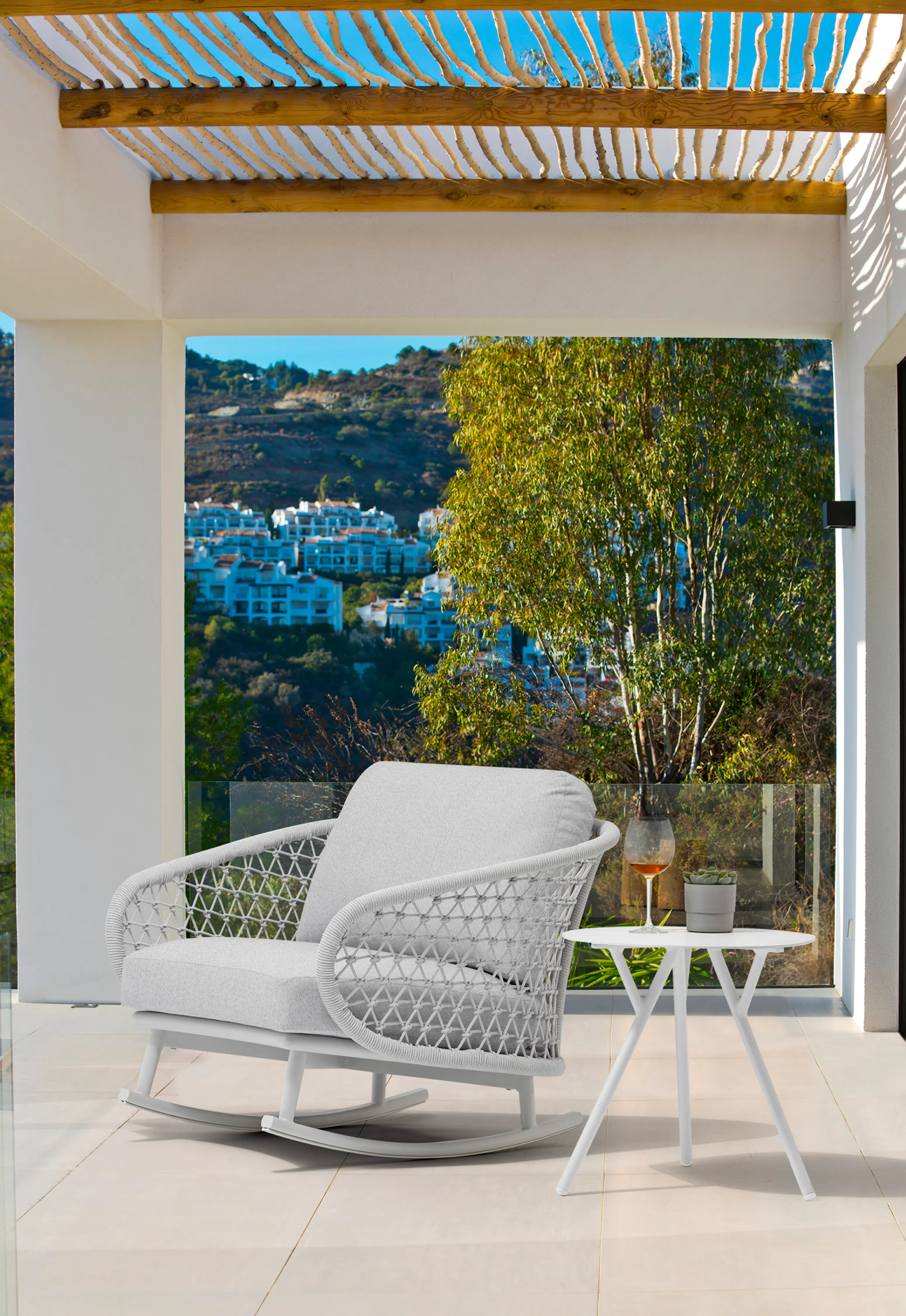 Уличное кресло-качалка COUTURE JARDIN