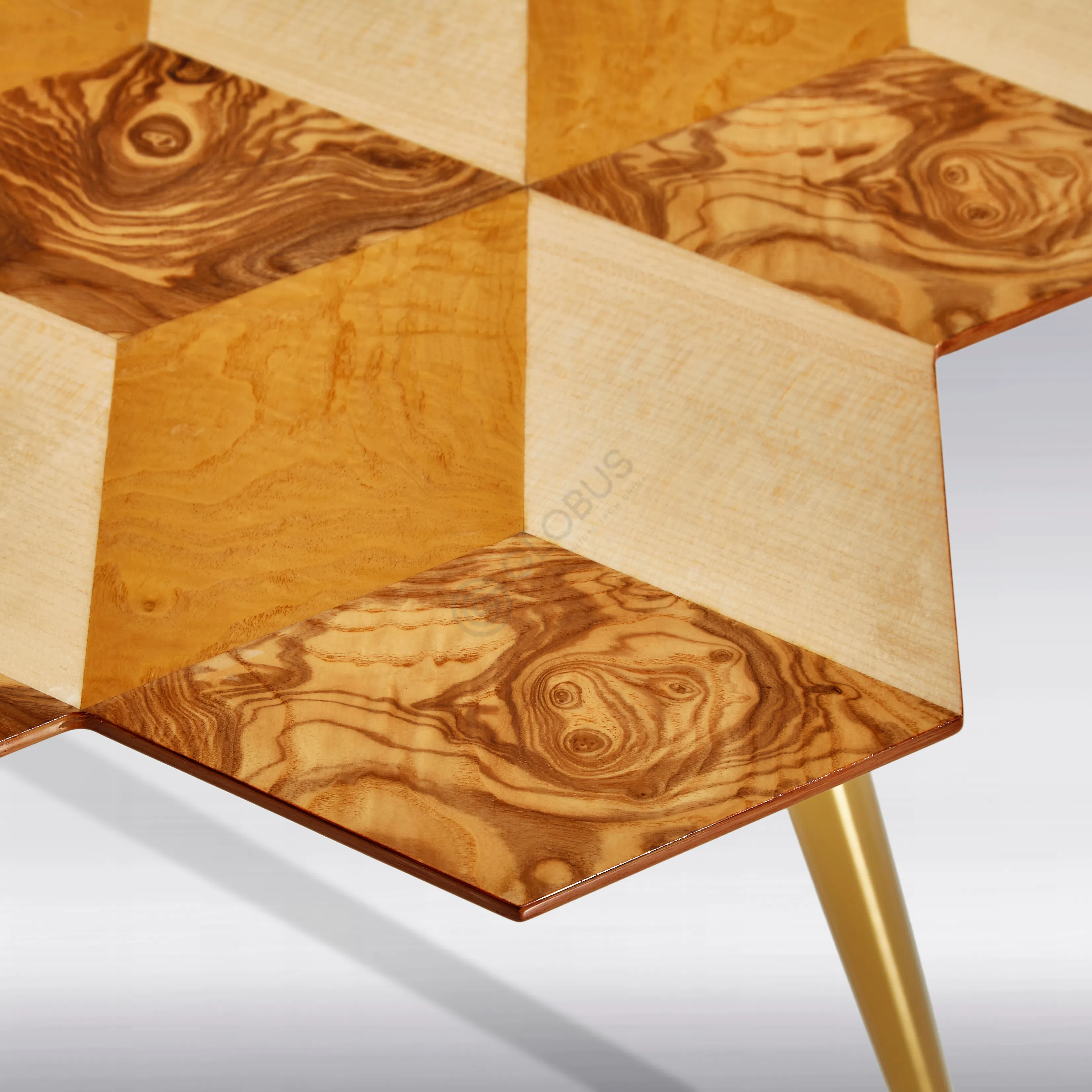 Угловой столик Patentato