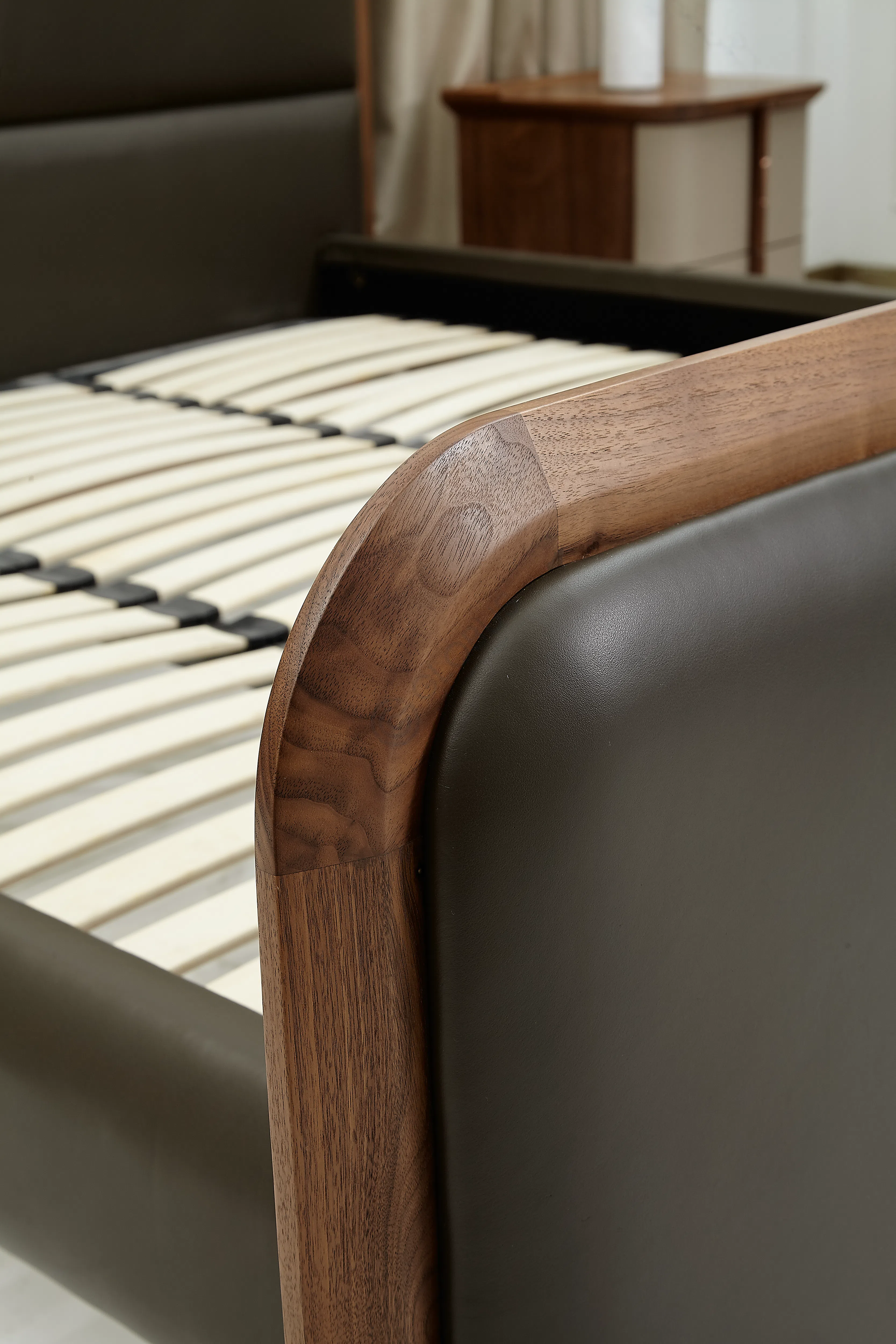 Кровать Yoland