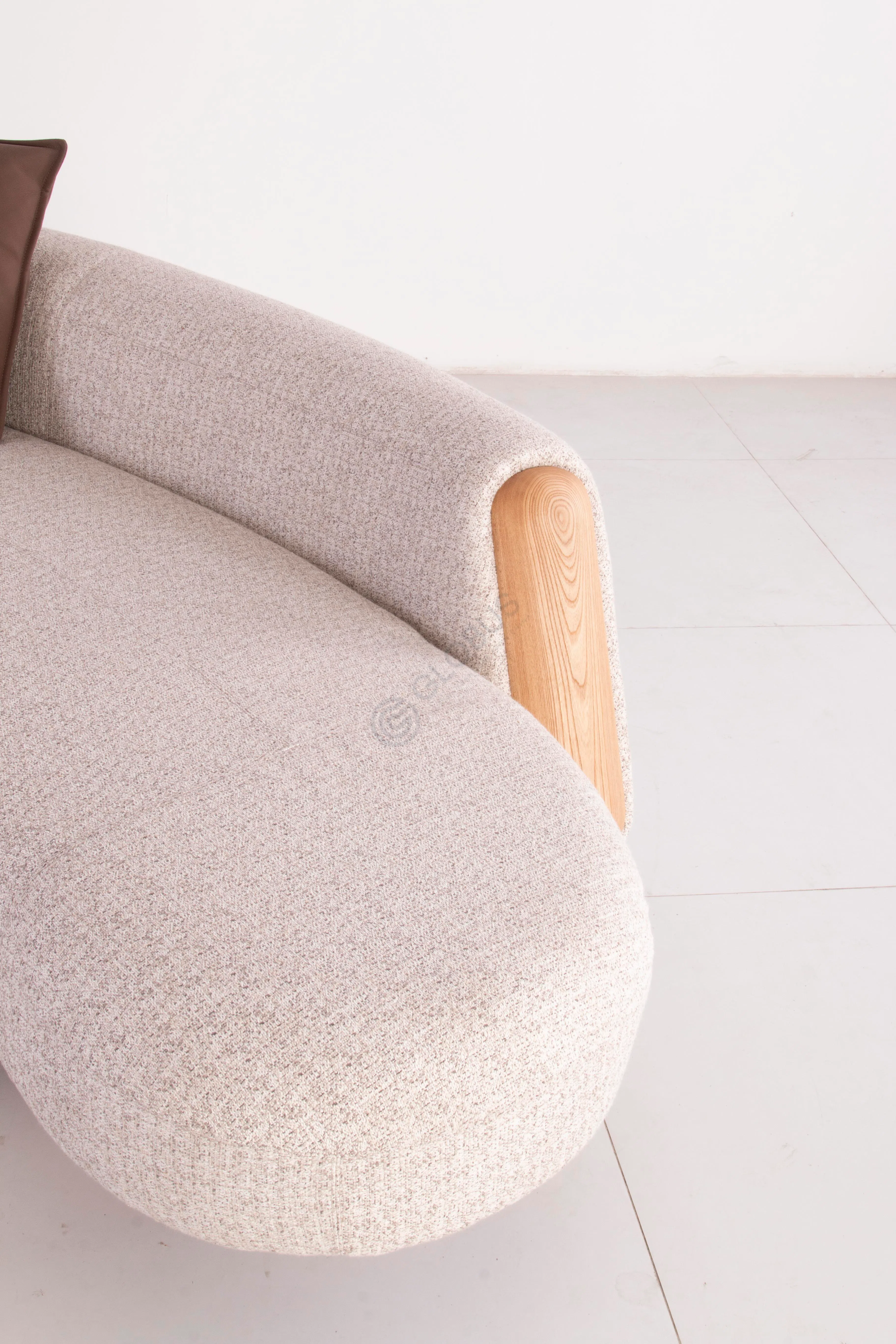 Кушетка ENNE Suspence B