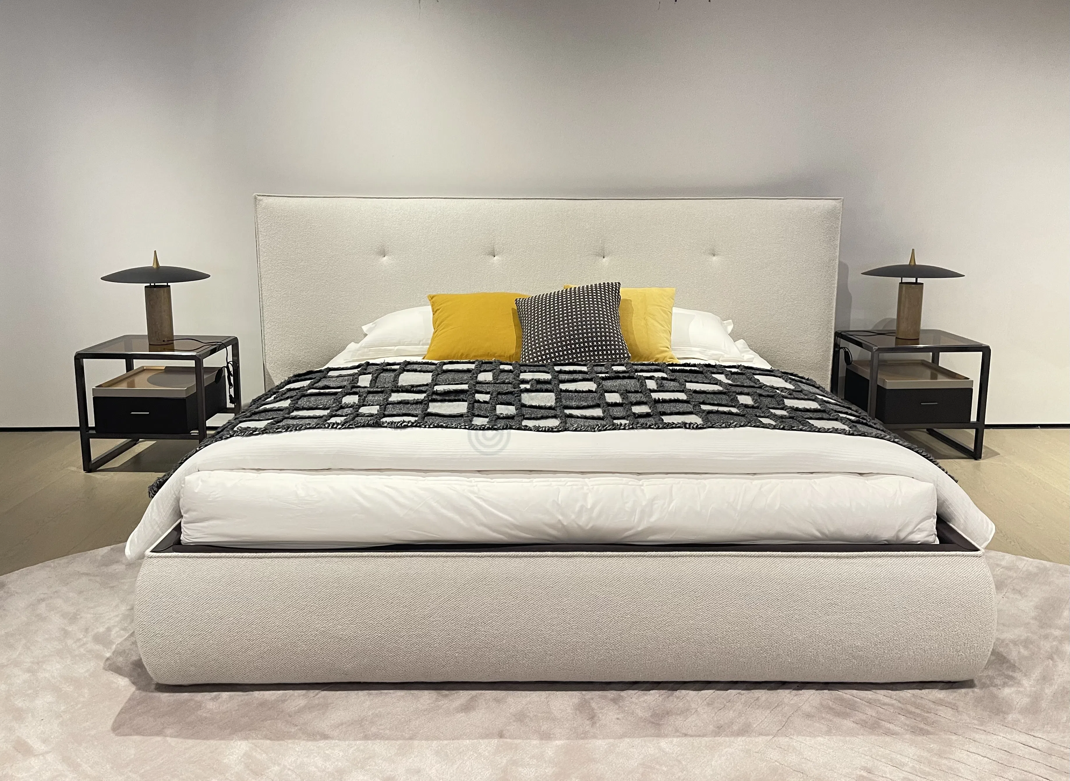 Кровать Subtiliter