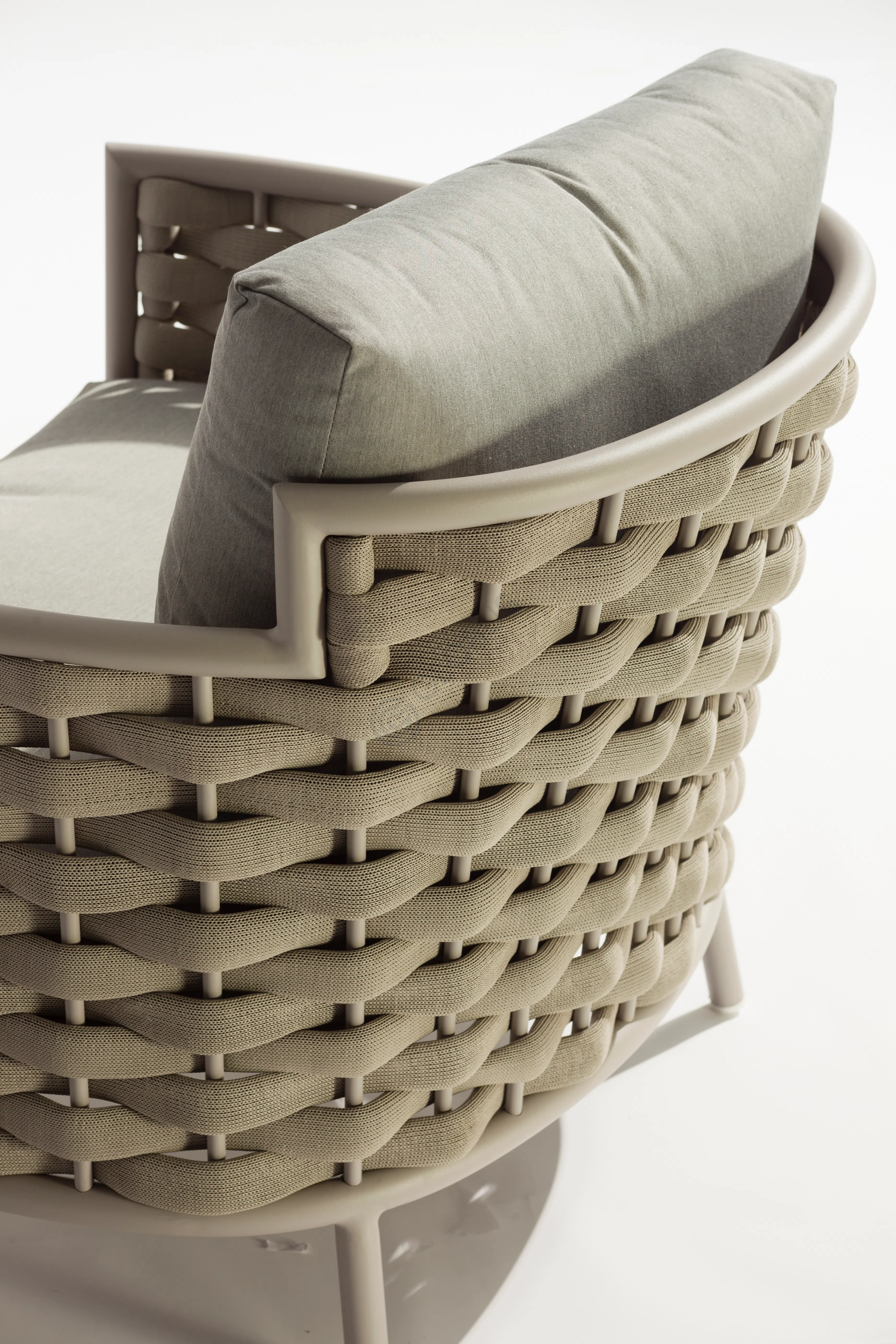 Уличное кресло COUTURE JARDIN