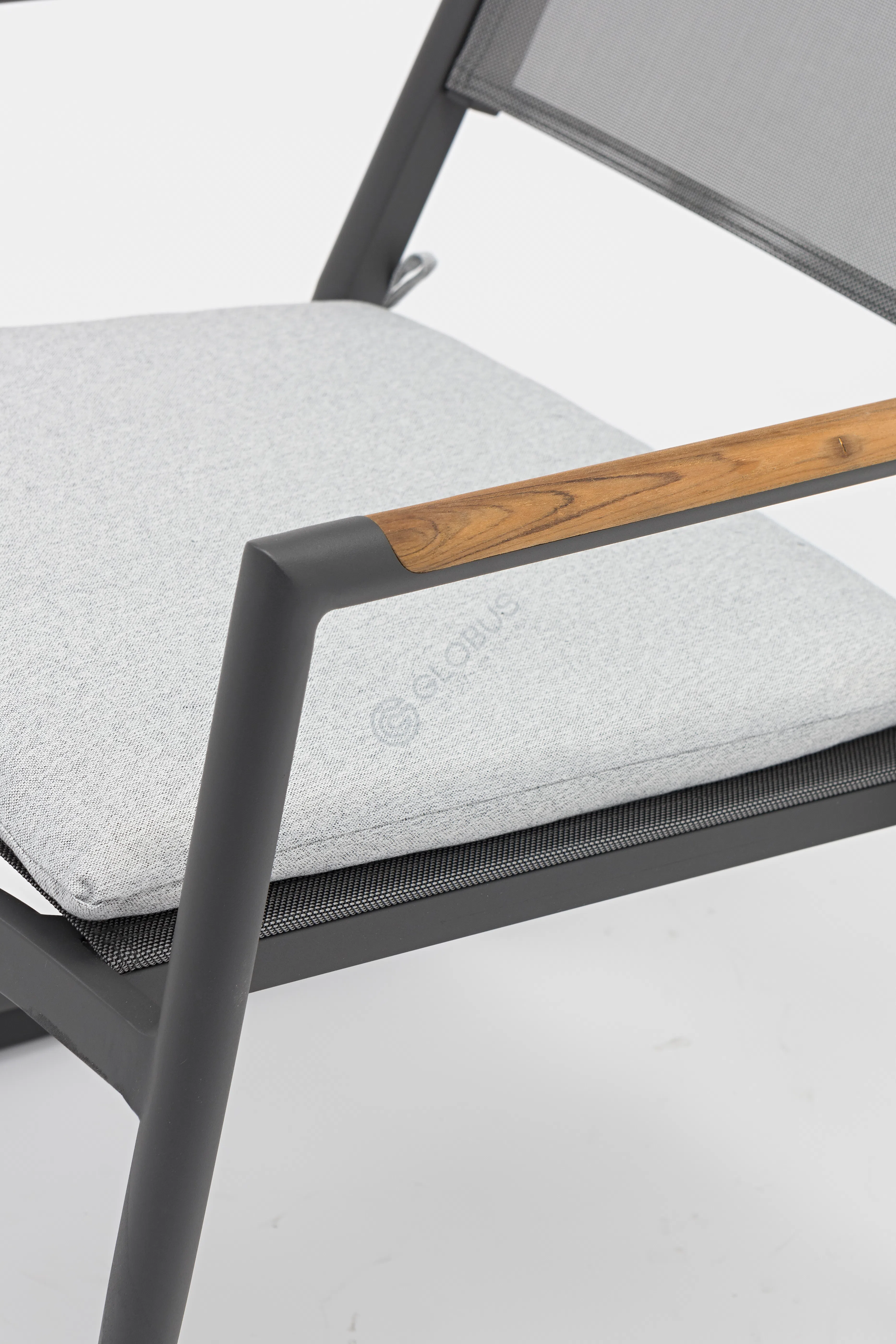 Уличное кресло-качалка COUTURE JARDIN