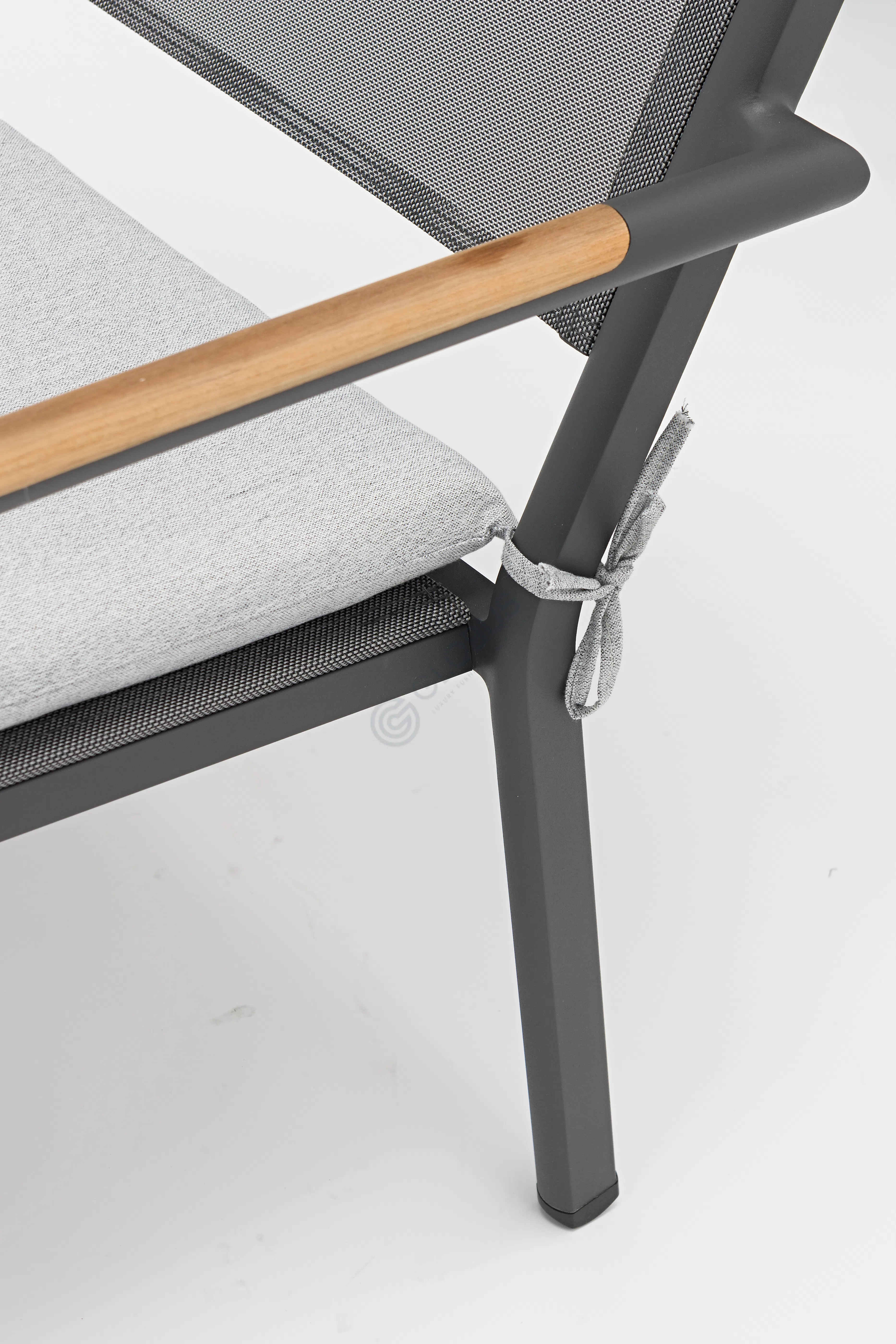 Уличное кресло COUTURE JARDIN