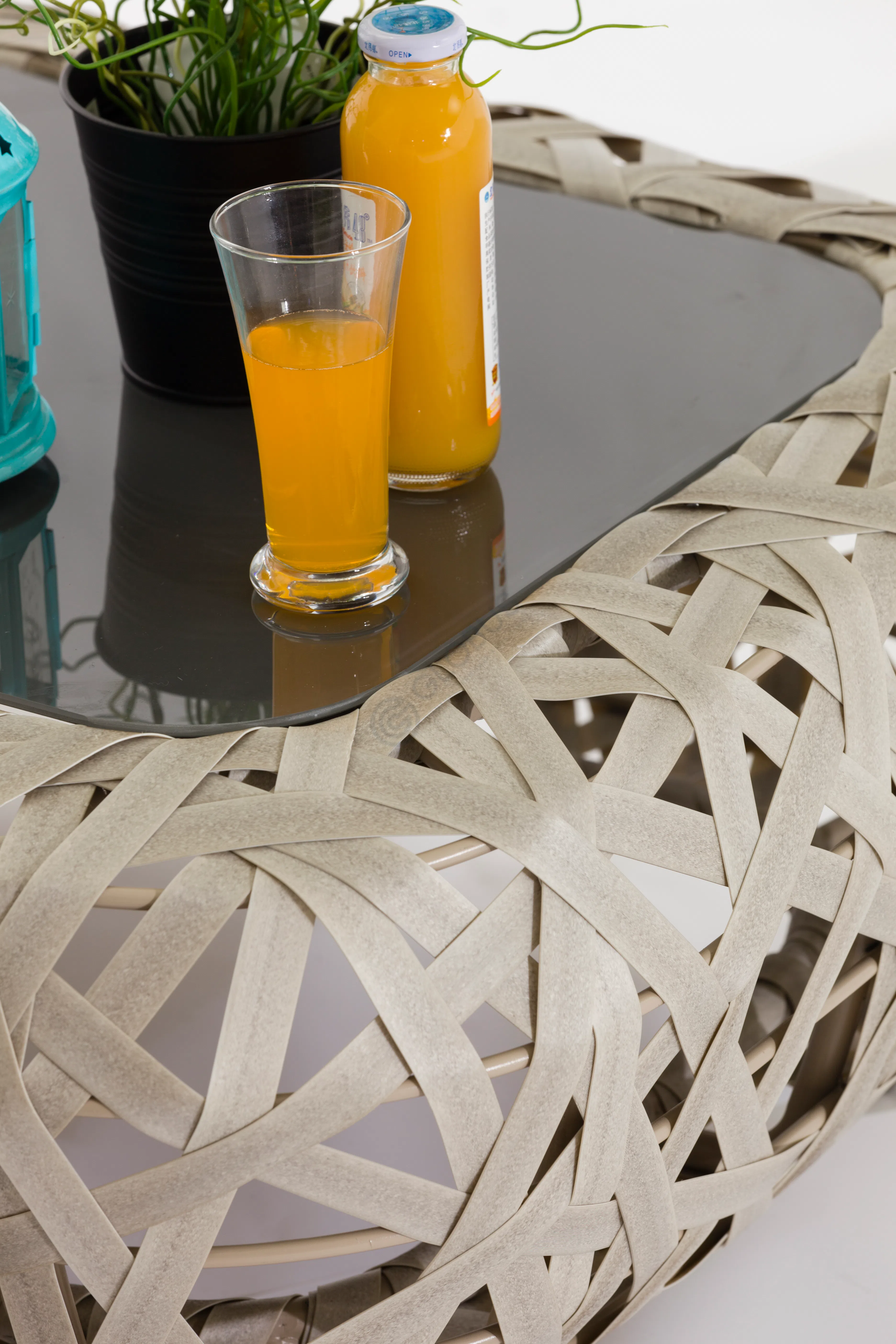 Уличный угловой столик COUTURE JARDIN