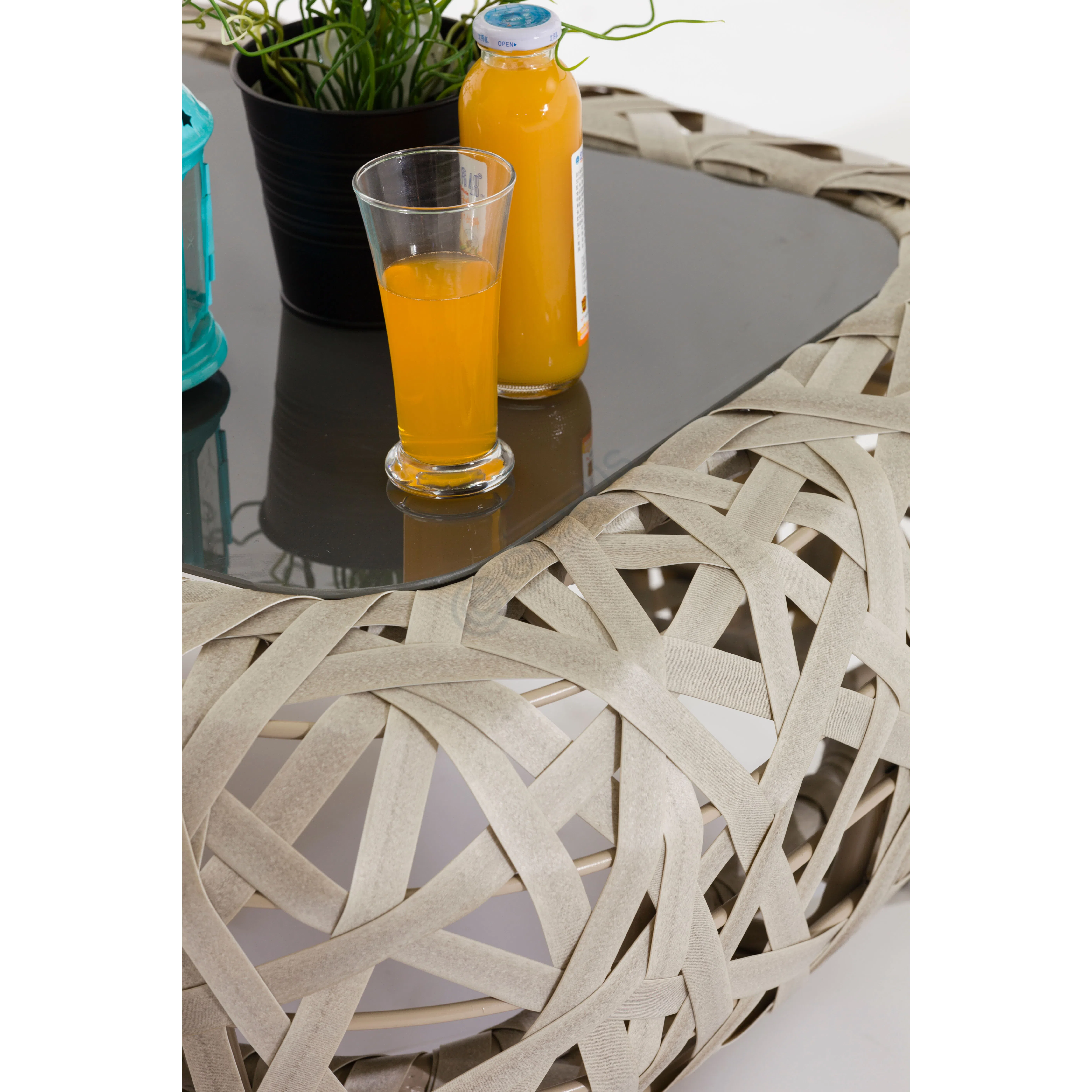 Уличный угловой столик COUTURE JARDIN