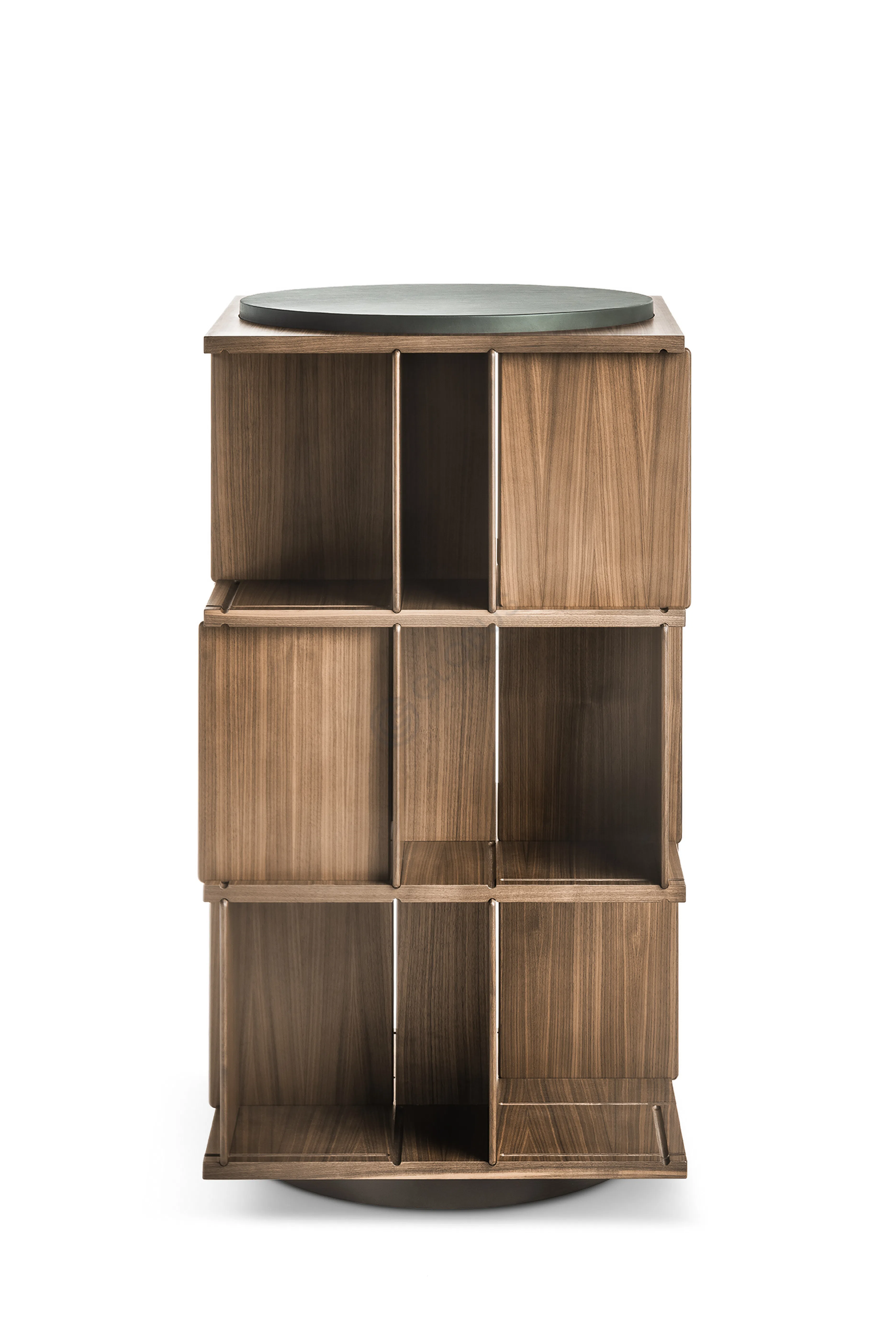 Книжный шкаф POLTRONA FRAU Turner