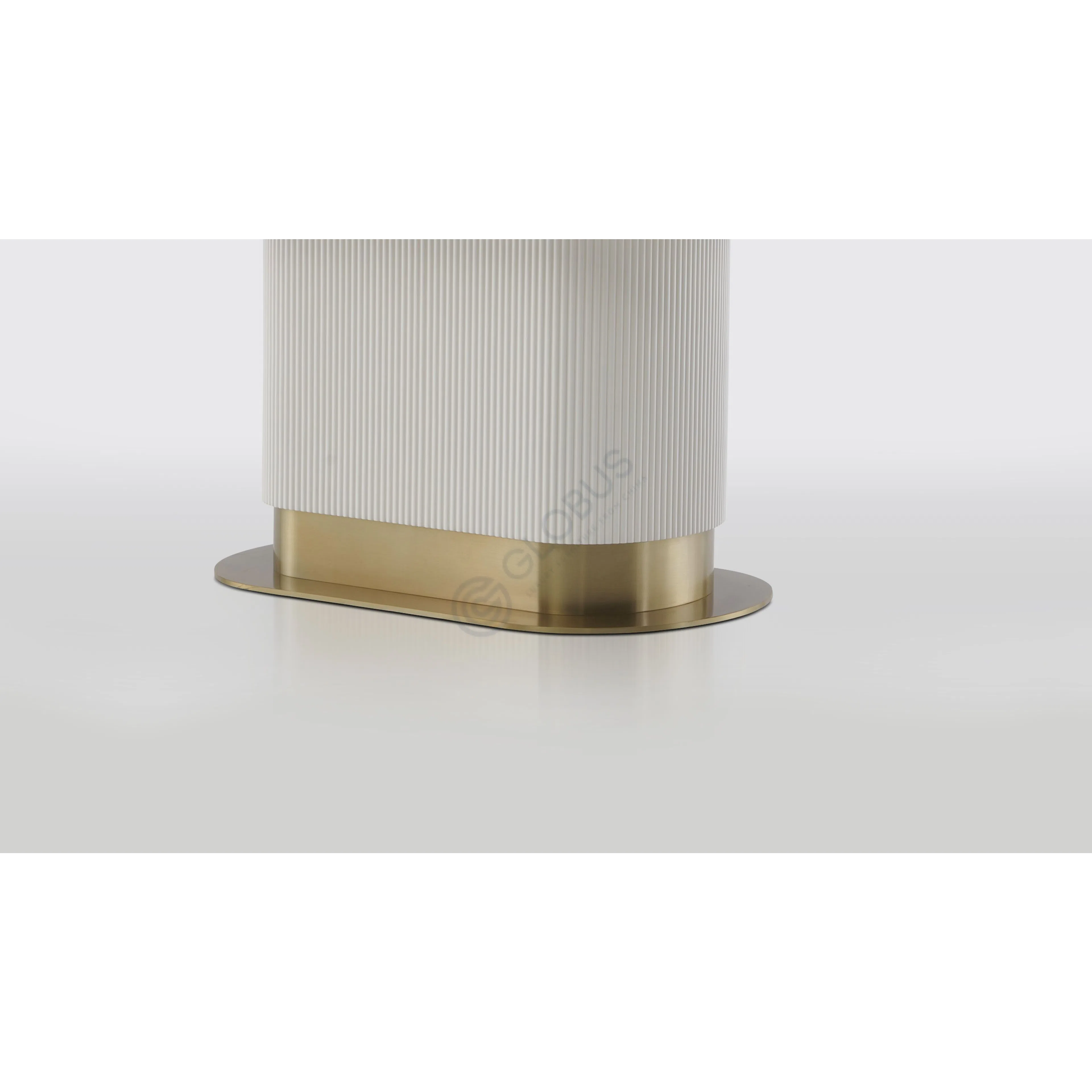 Обеденный стол Osservare