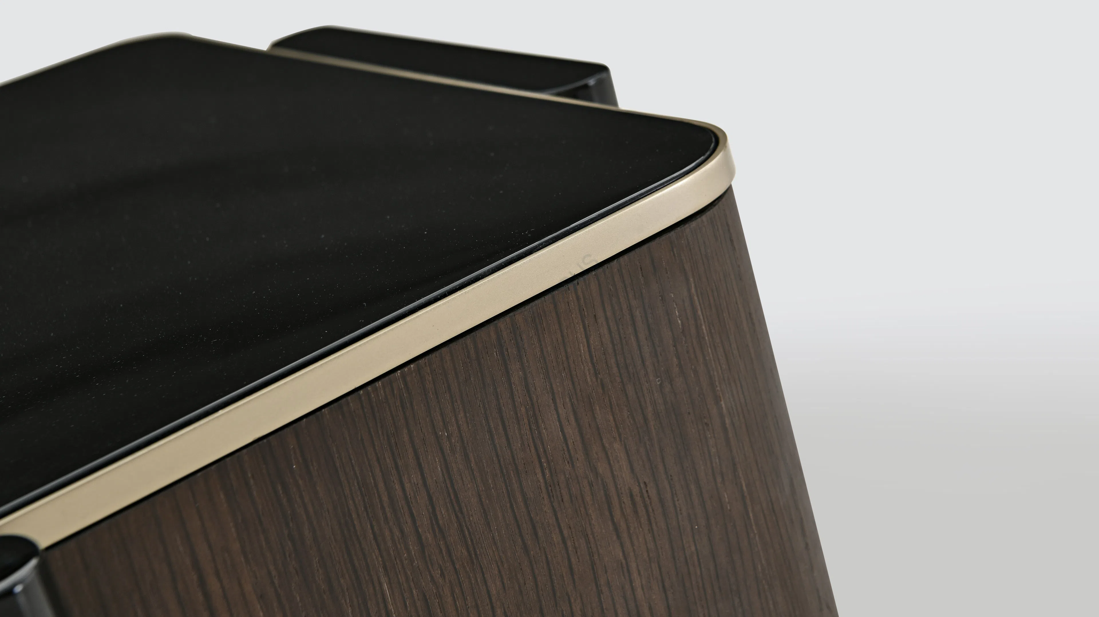 Прикроватная тумба CATTELAN ITALIA Julian