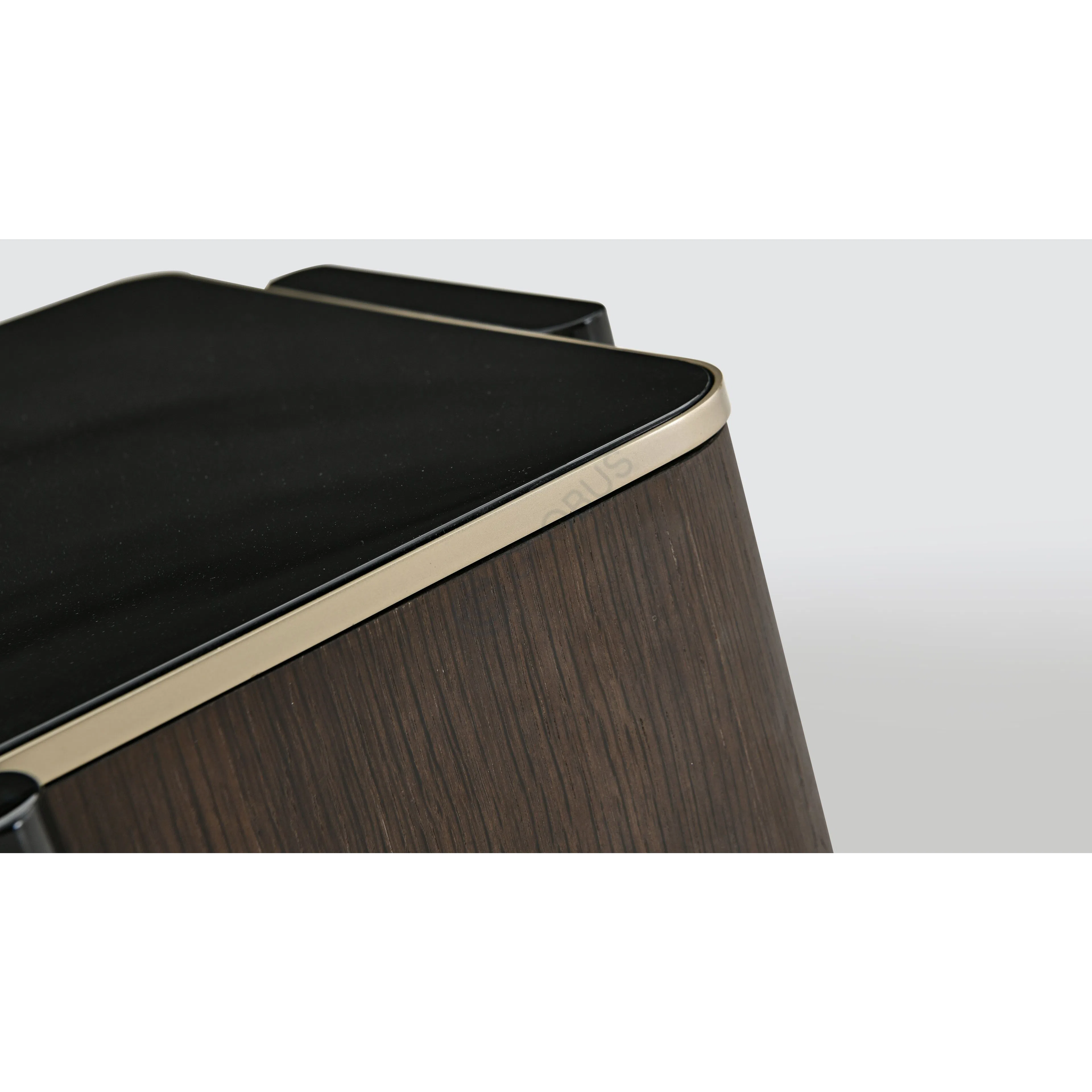 Прикроватная тумба CATTELAN ITALIA Julian