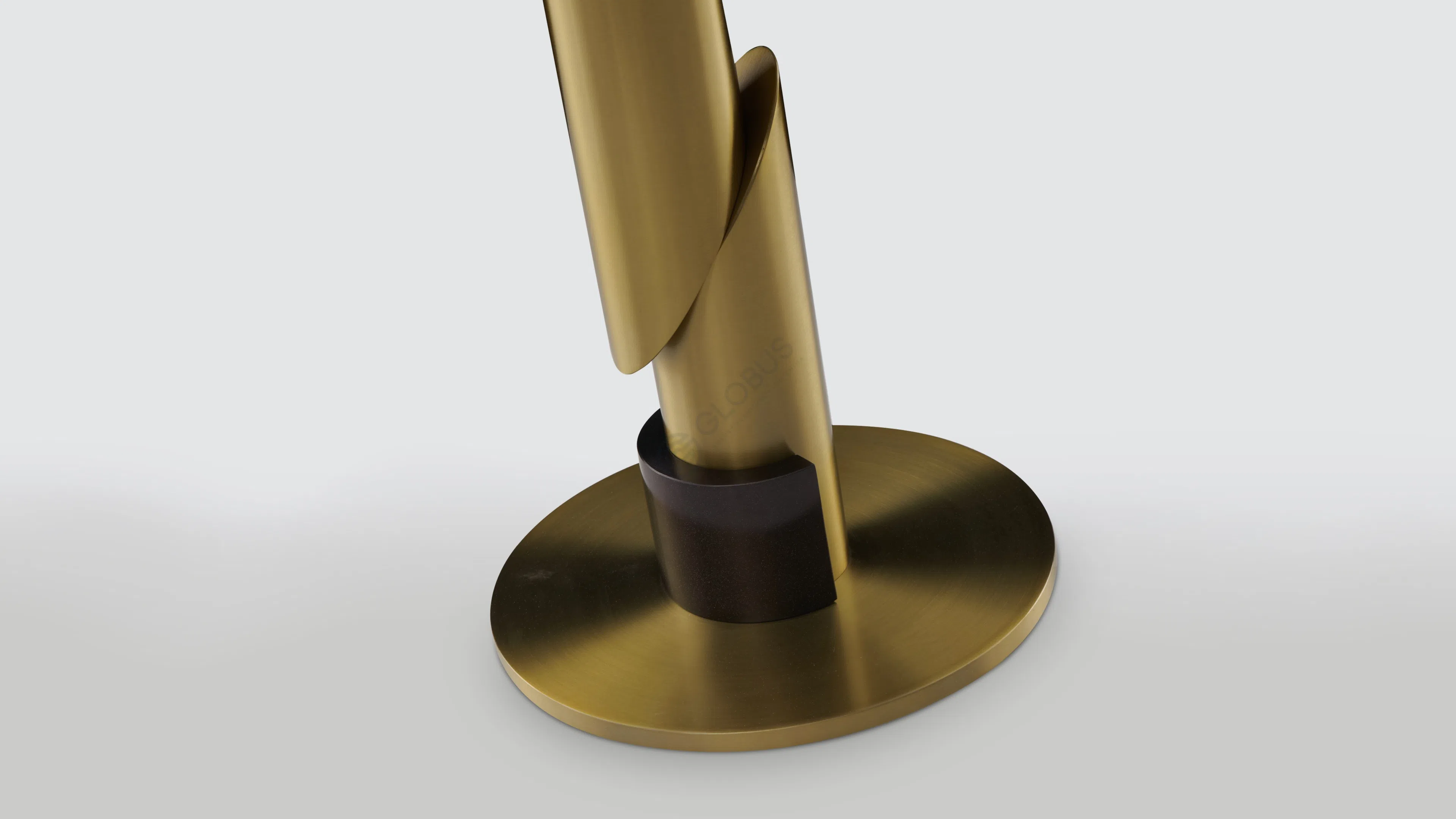 Угловой столик EICHHOLTZ Flow