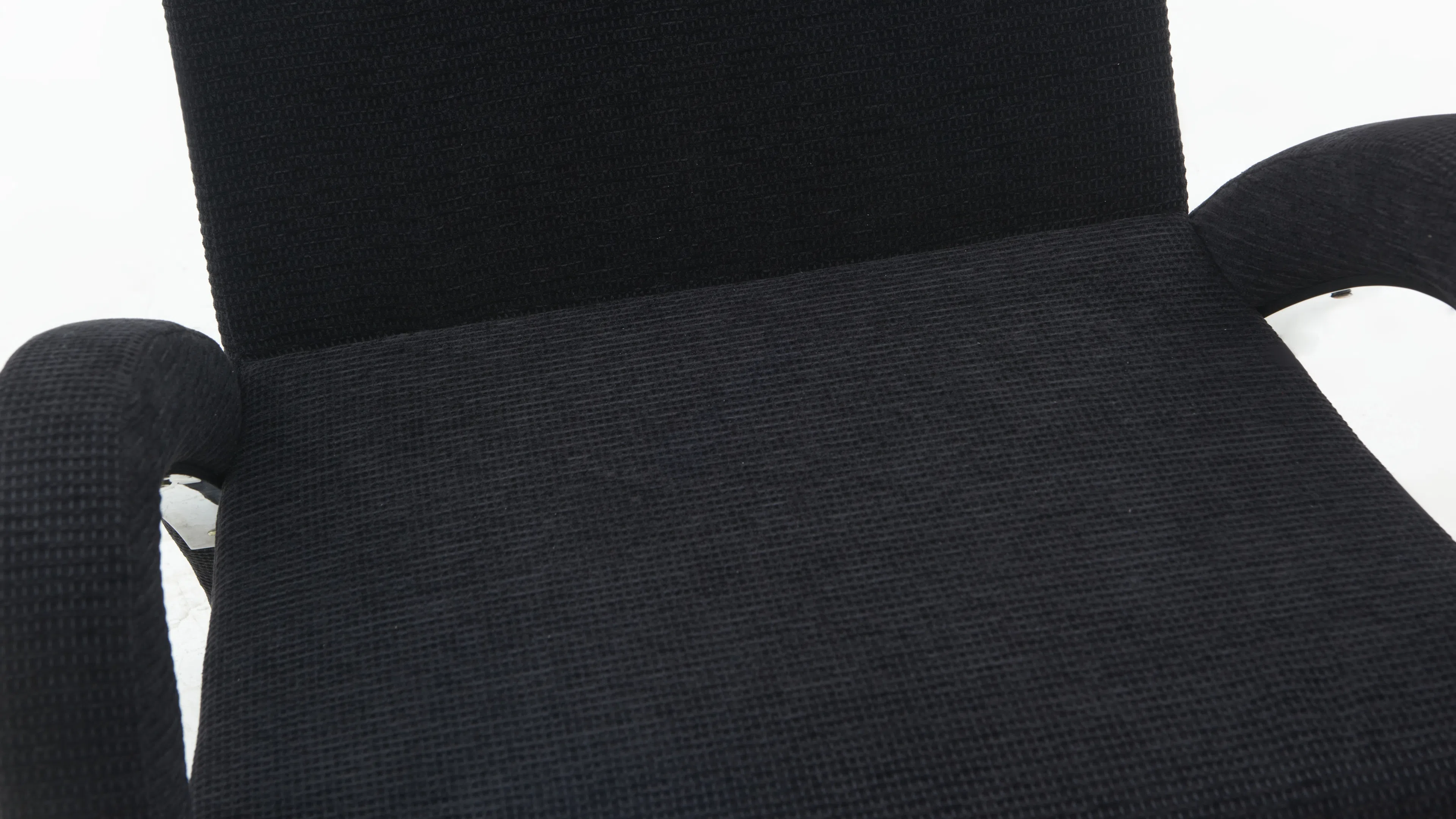 Кресло DZMITRY SAMAL Oxoye