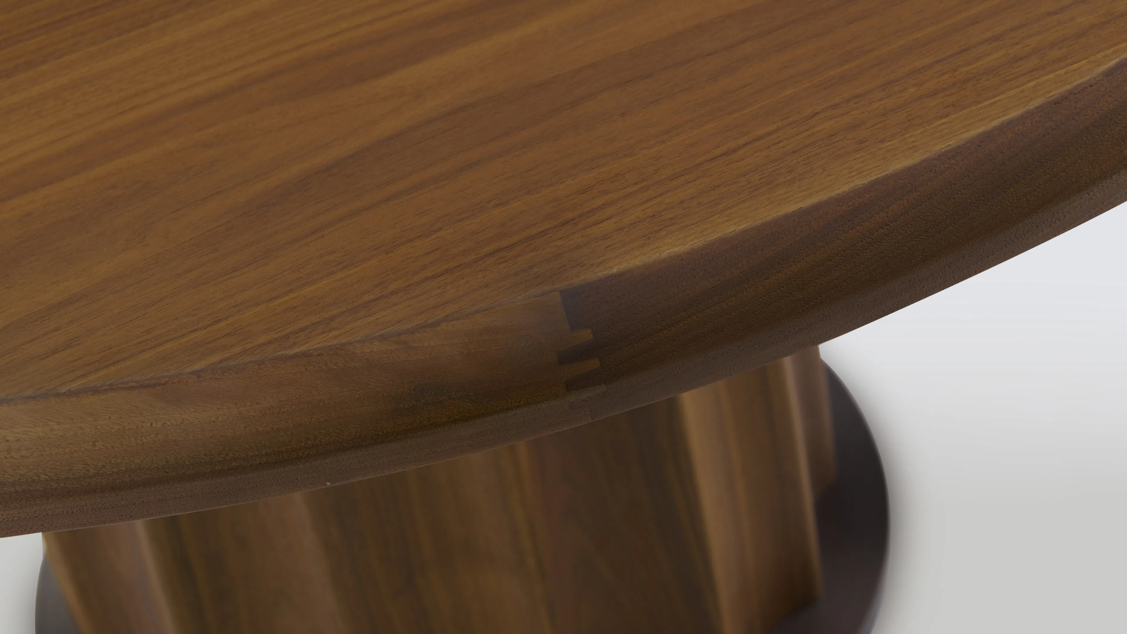 Обеденный стол Mala