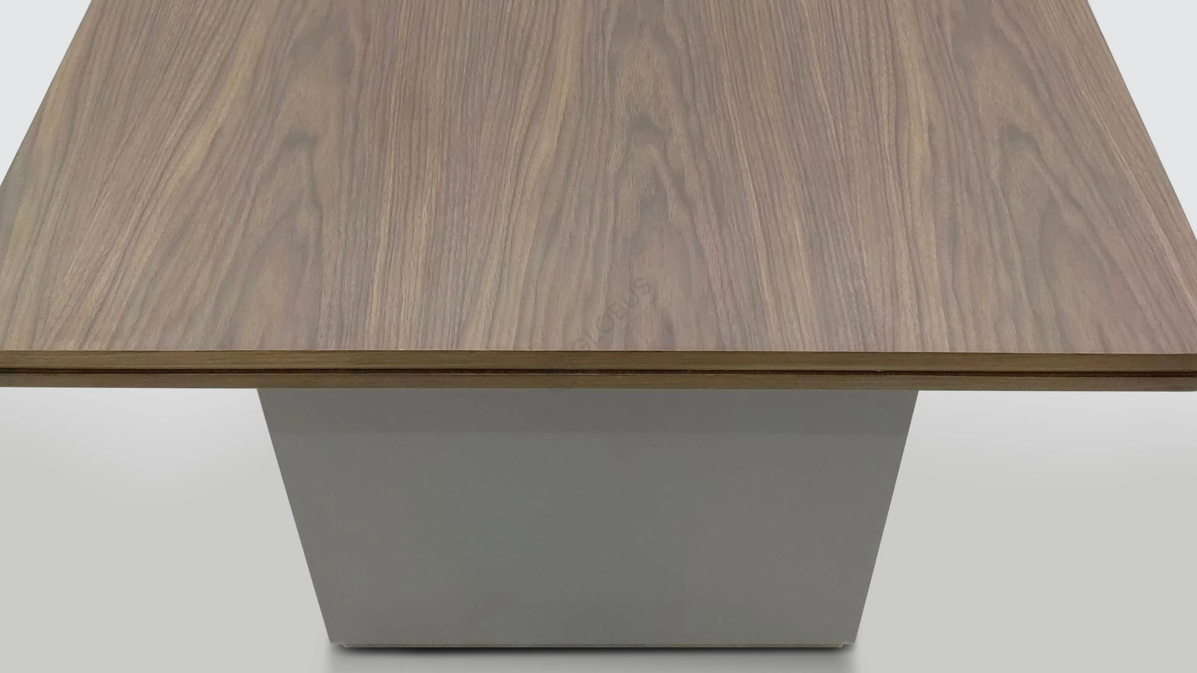 Стол для кабинета Strepitante