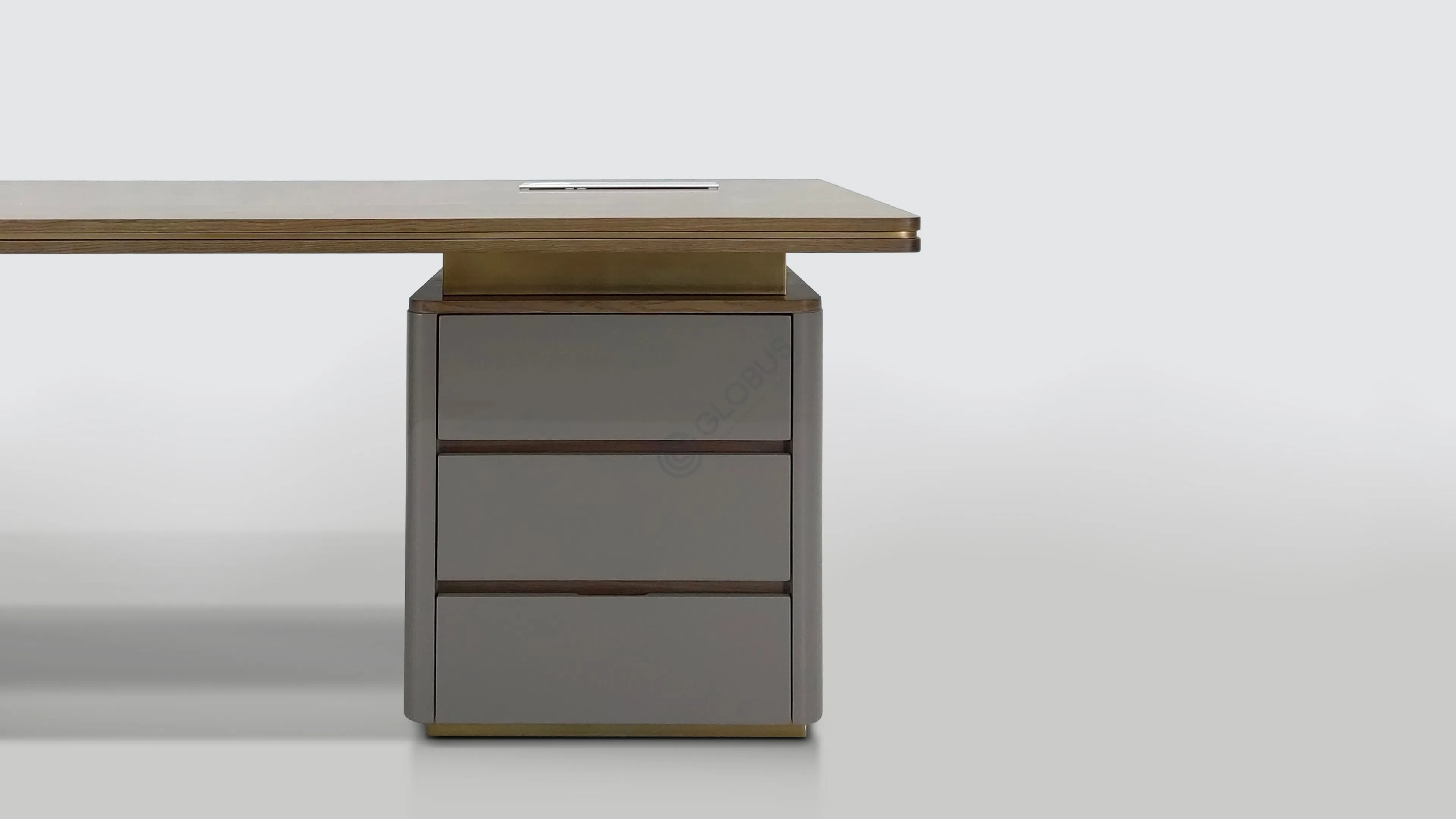 Стол для кабинета Strepitante