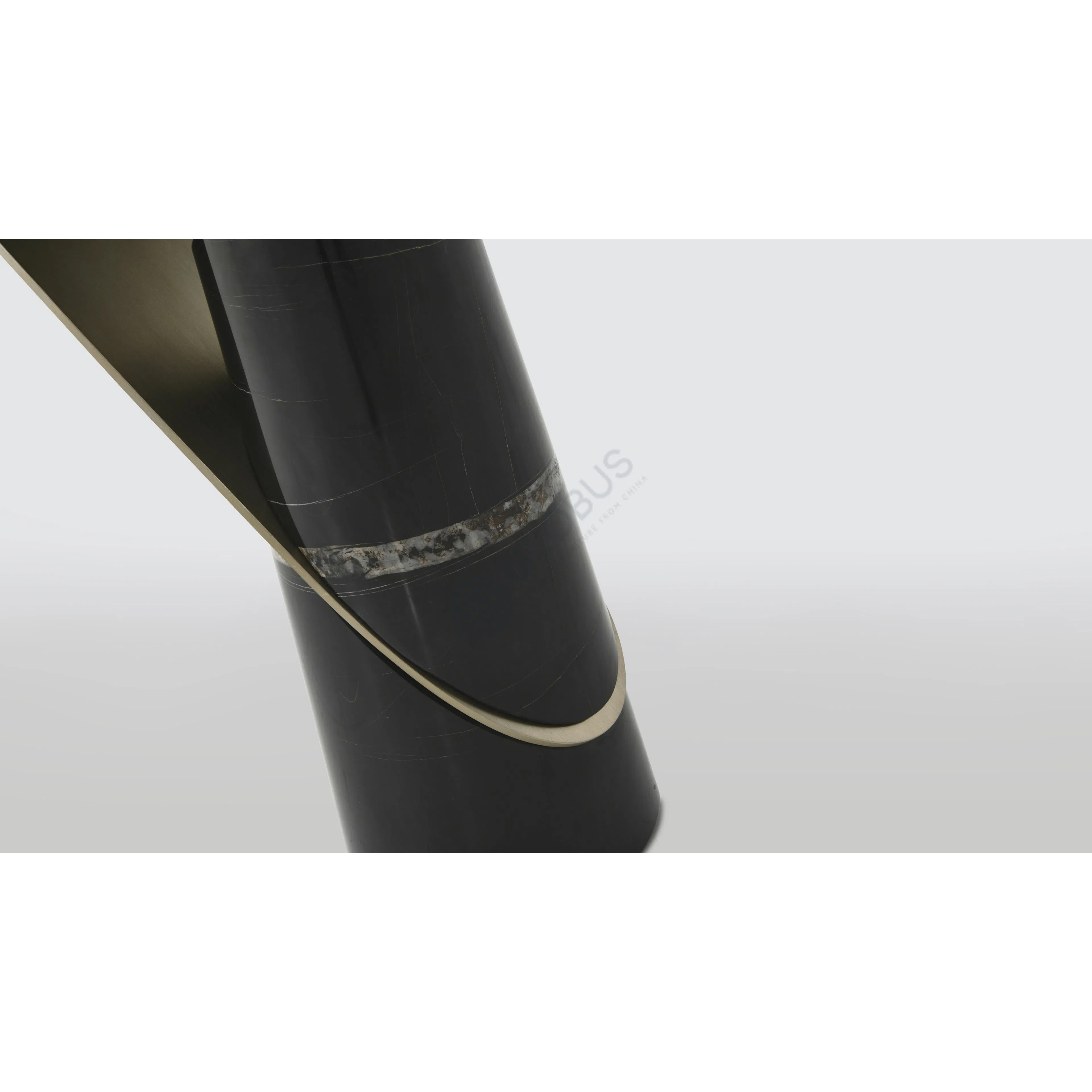 Угловой столик Cortano