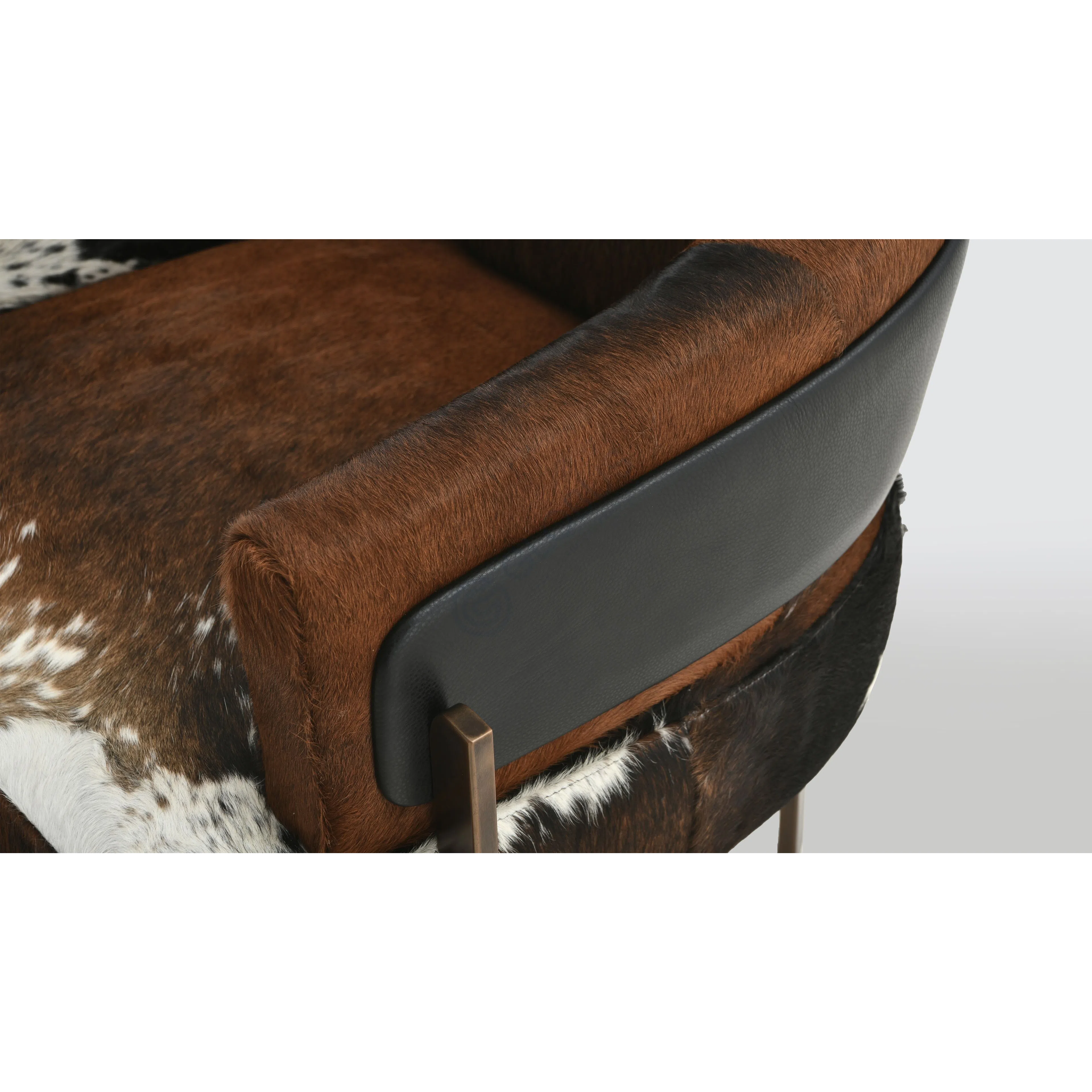 Кресло Leontino