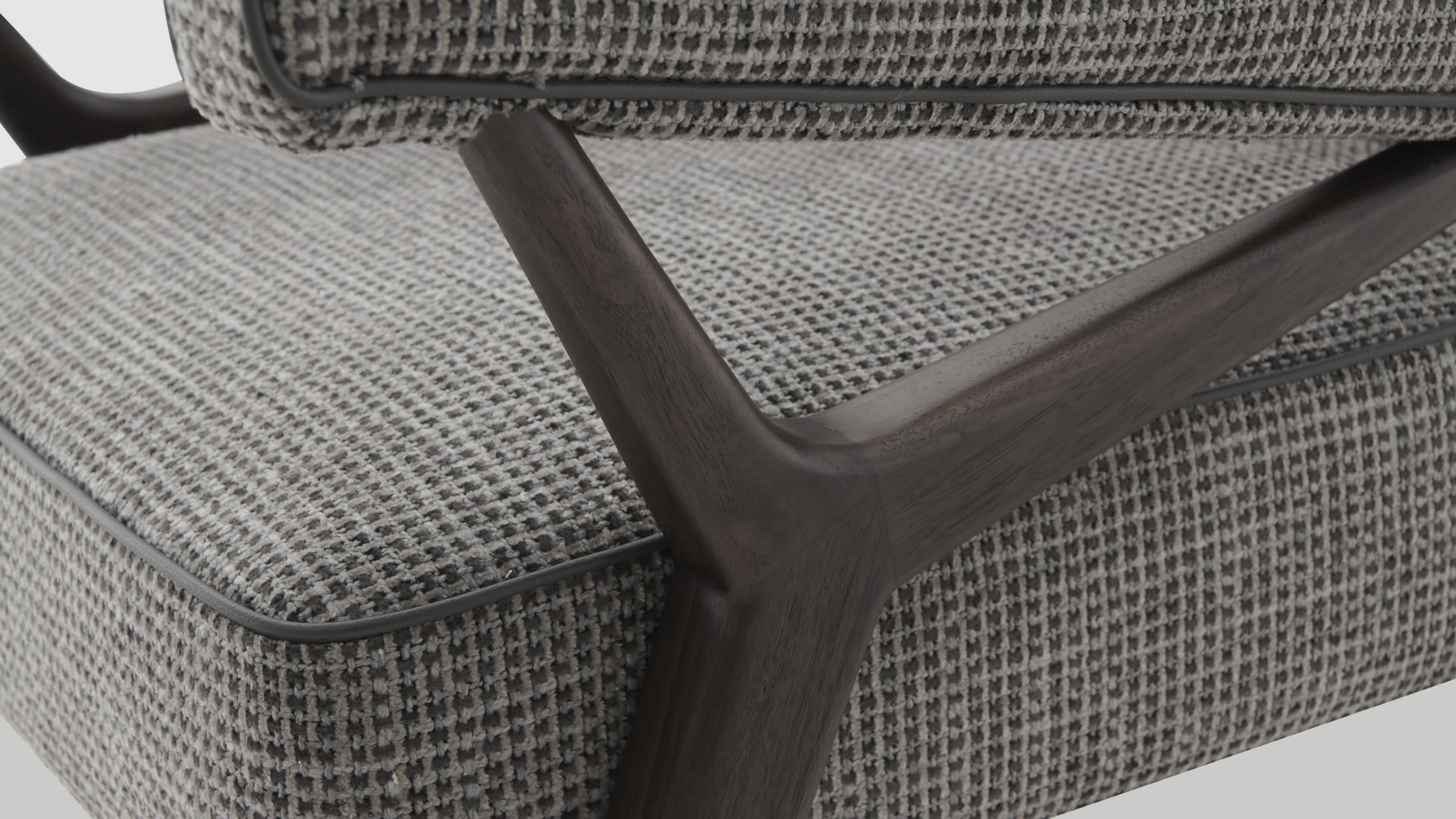 Кресло STUDIO VAN DEN AKKER The Wallace Club