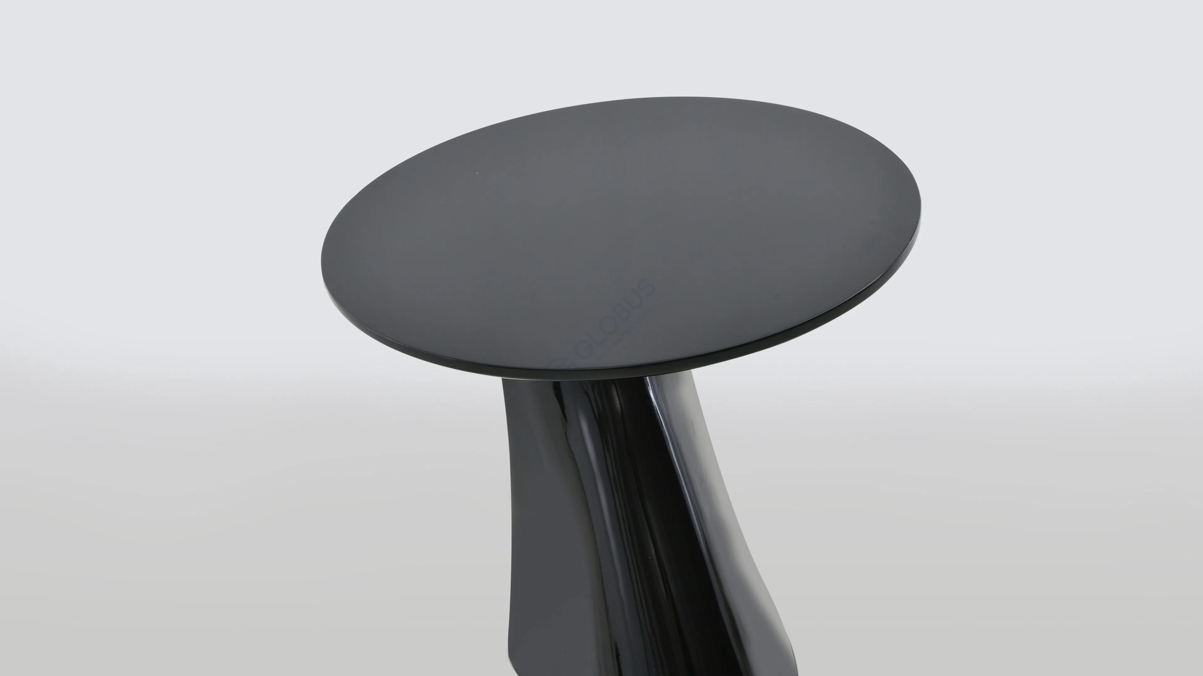 Угловой столик Romeana